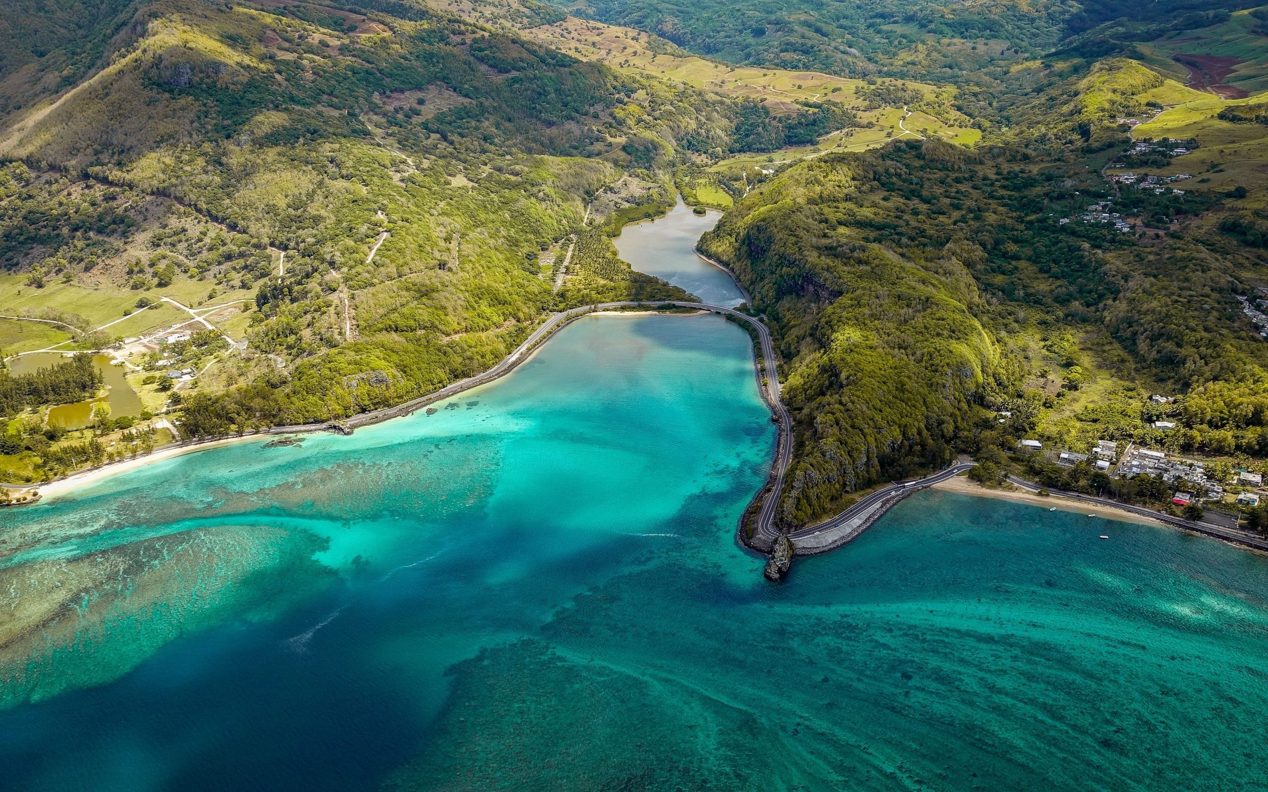 Mauritius Island, Pristine shores, Serene environment, Scenic views, 2560x1600 HD Desktop