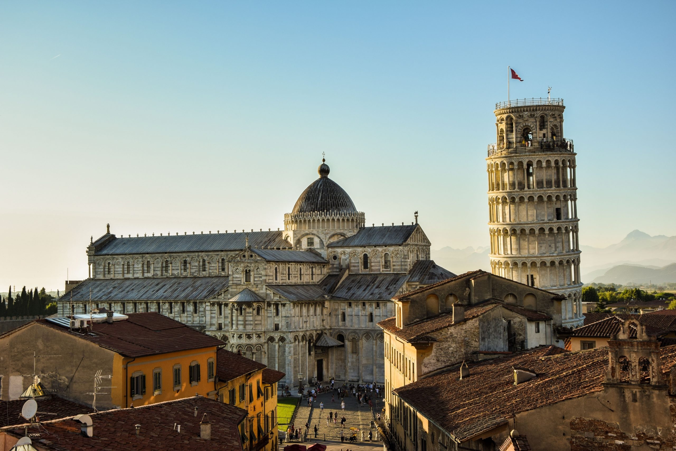 Student city of Pisa, Cultural hub, Beyond the tower, Vibrant atmosphere, 2560x1710 HD Desktop