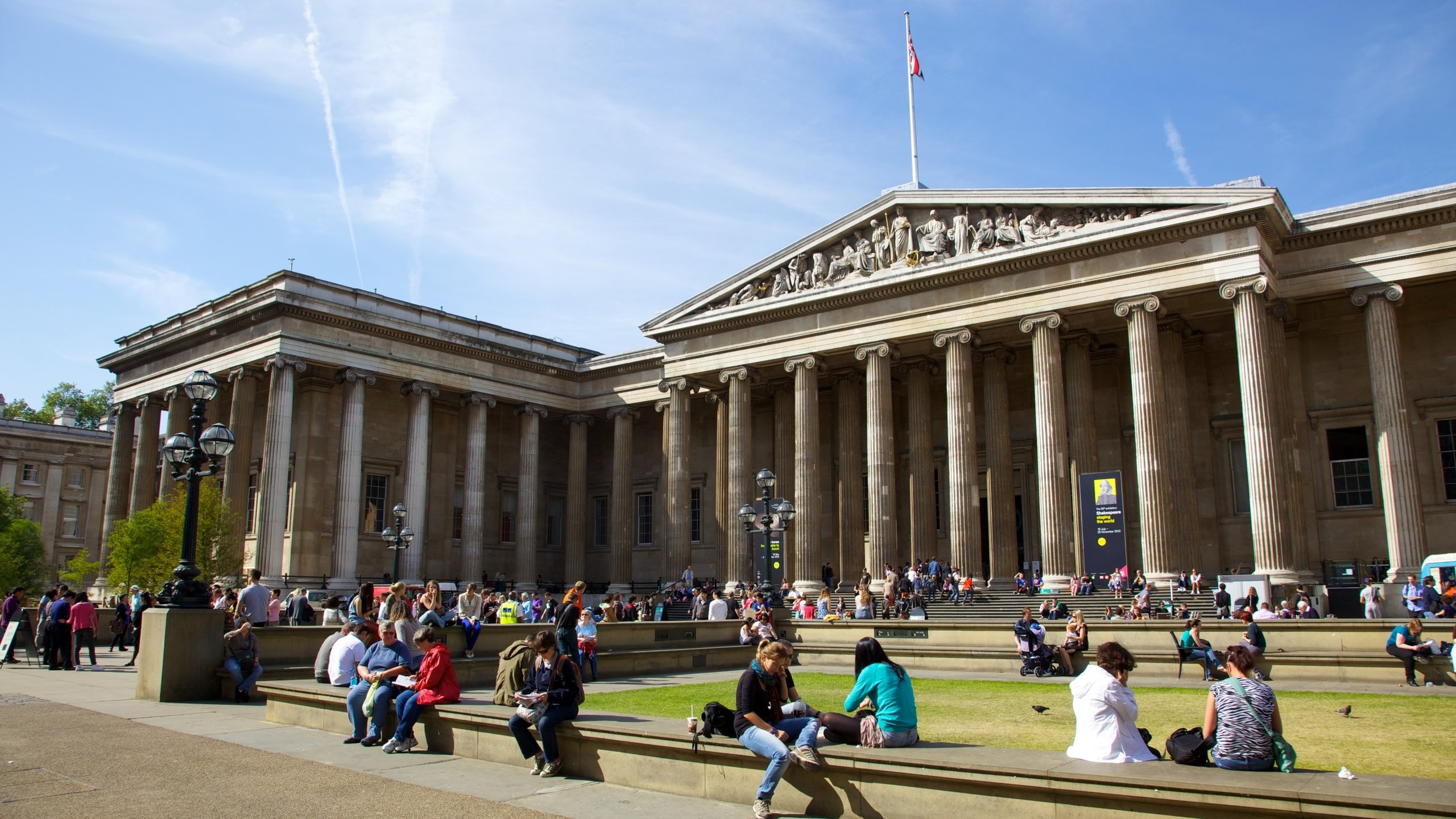 British Museum, London vacation rentals, Unique accommodations, VRBO, 2560x1440 HD Desktop