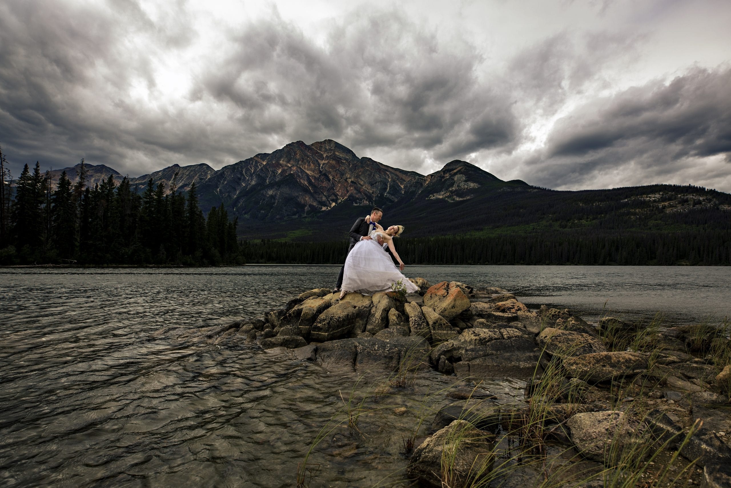 Athabaska Lake, Romantic wedding venue, Alberta's beauty, Dream location, 2560x1710 HD Desktop