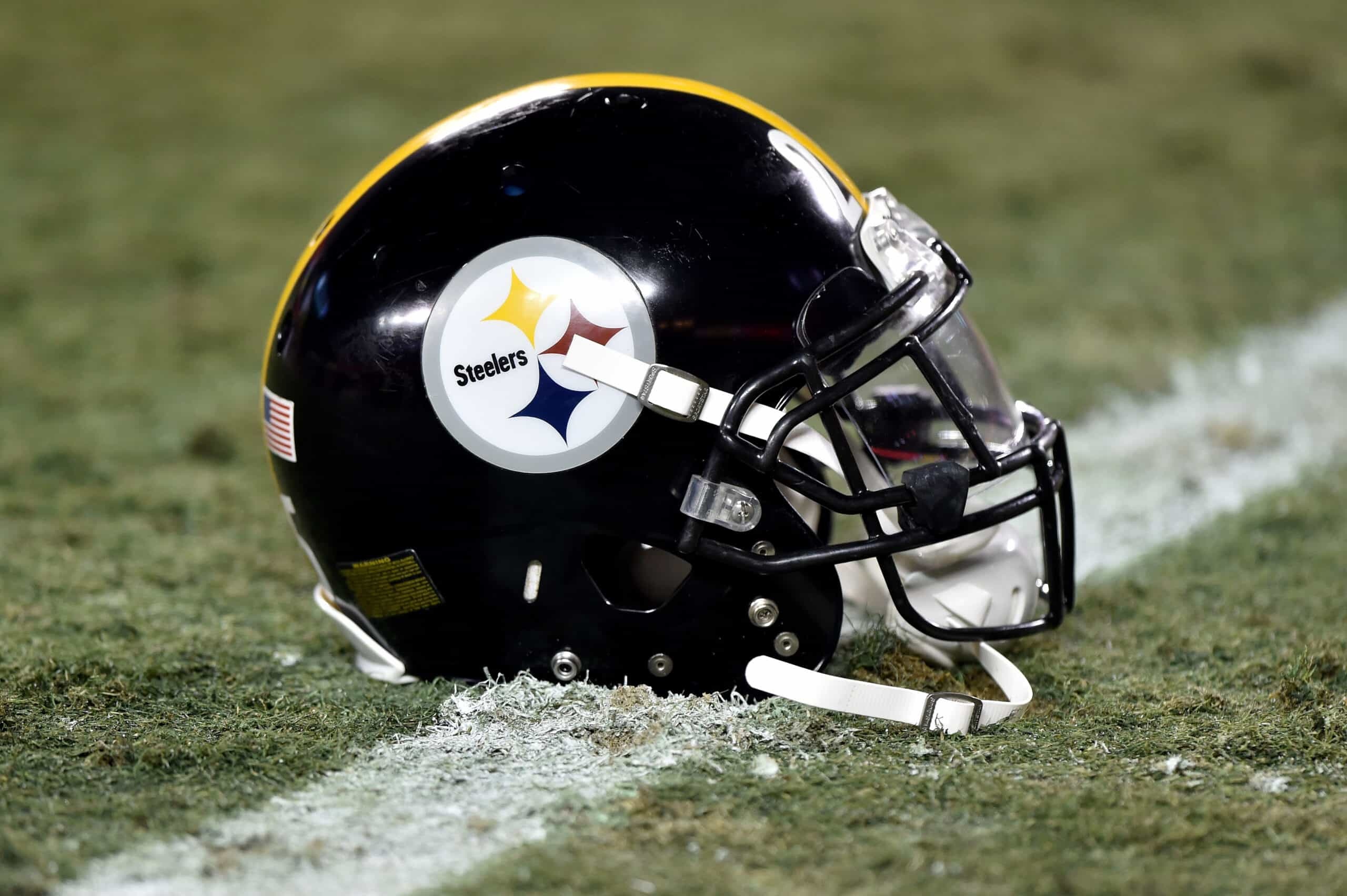 Helmet, Pittsburgh Steelers Wallpaper, 2560x1710 HD Desktop