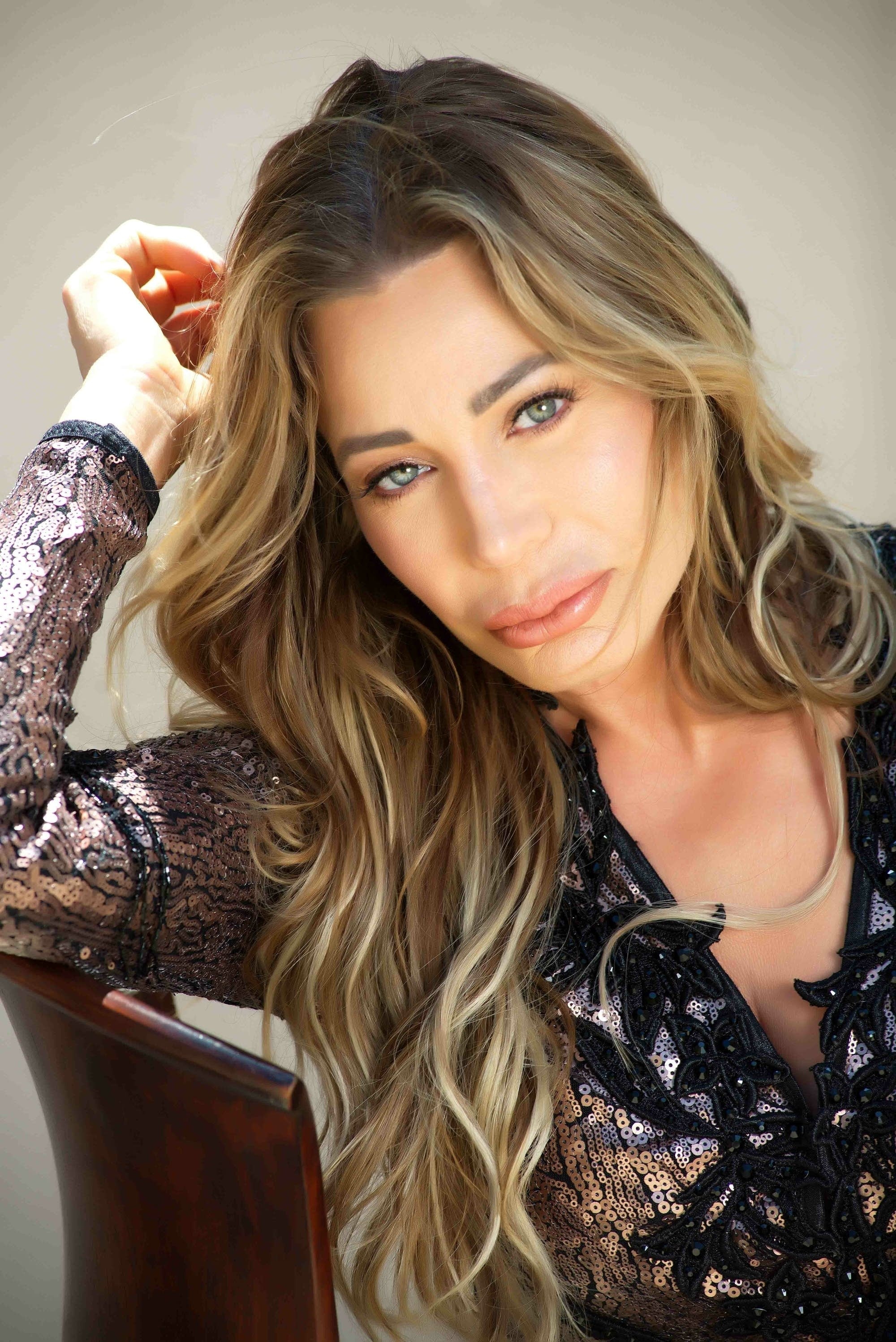 Taylor Dayne, Don't Ask Tig interview, Pop music icon, 2000x3000 HD Phone