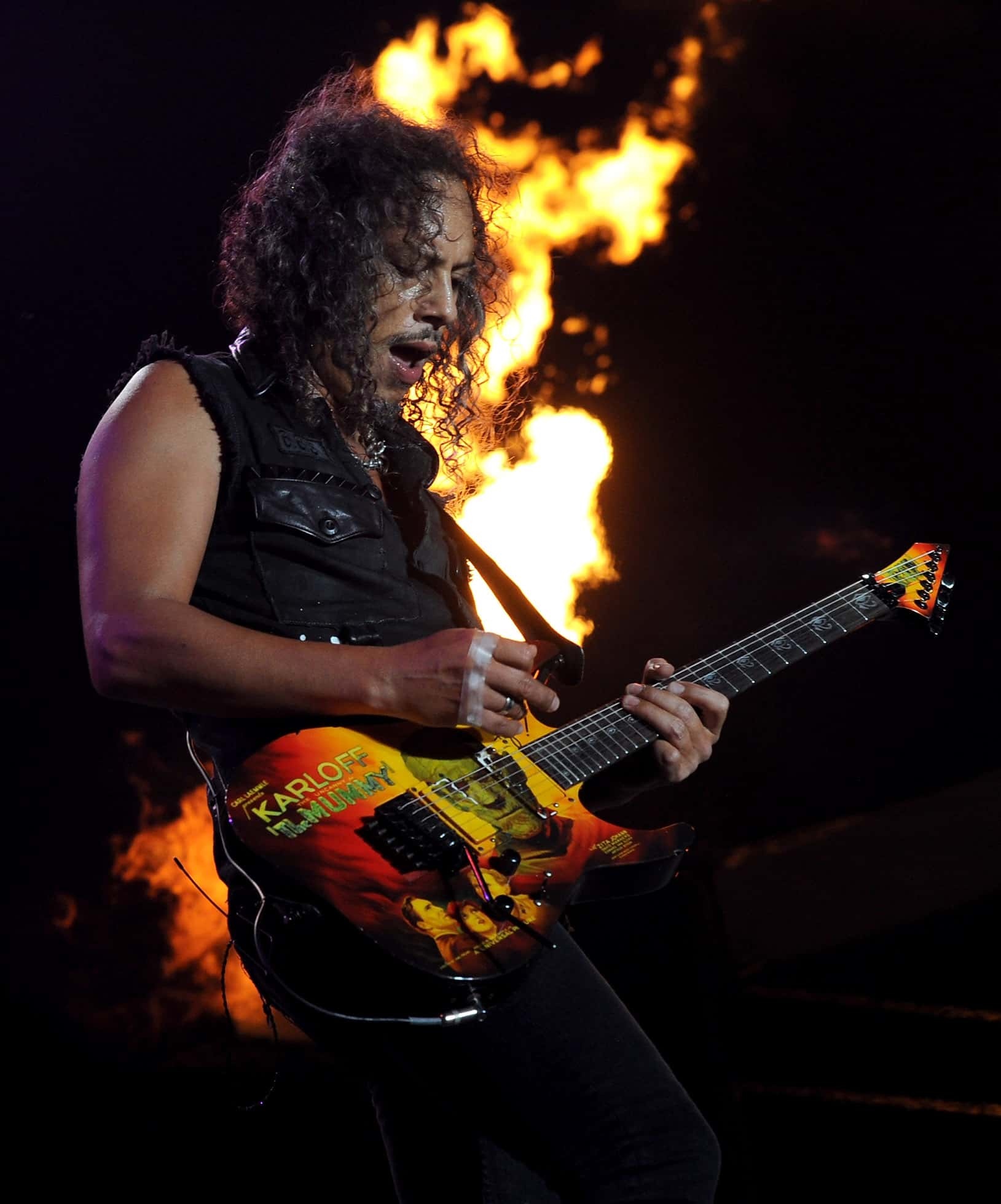 Kirk Hammett, Metallica Mondays, Big 4 concert, Yankee Stadium, 1630x1960 HD Phone
