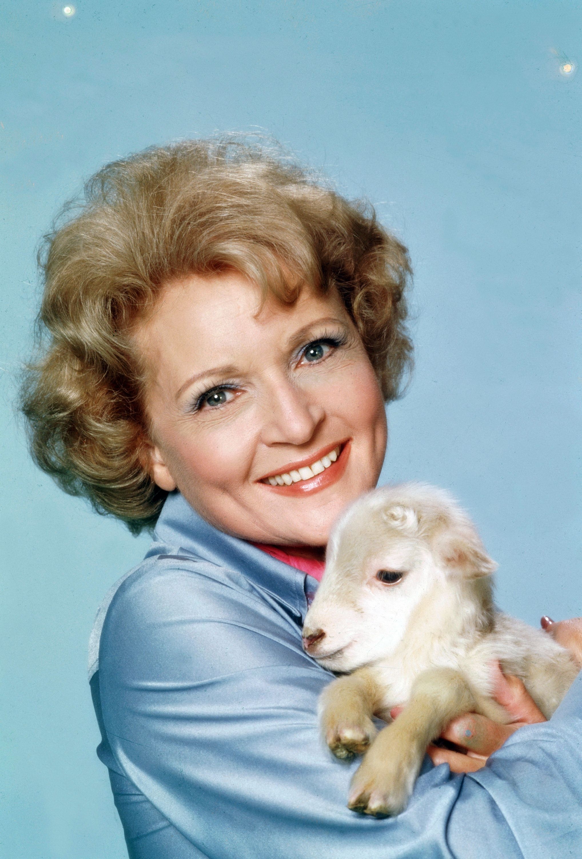 Betty White, Movies, Rare photos, Young, 2040x3000 HD Handy