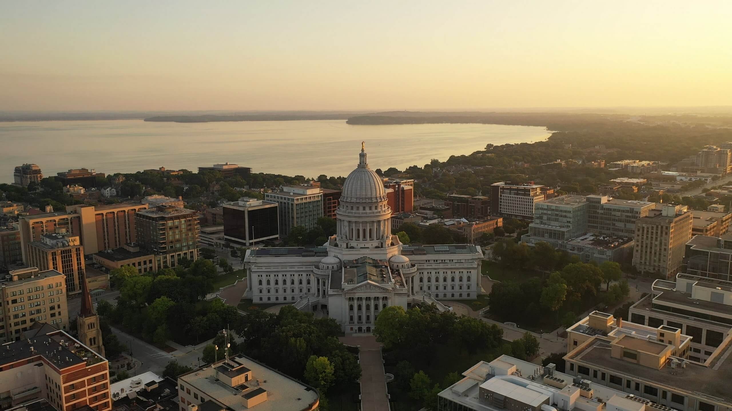 Aerial view Madison, Capital city of Wisconsin, Autistic therapies Wisconsin, Madison cityscape, 2560x1440 HD Desktop