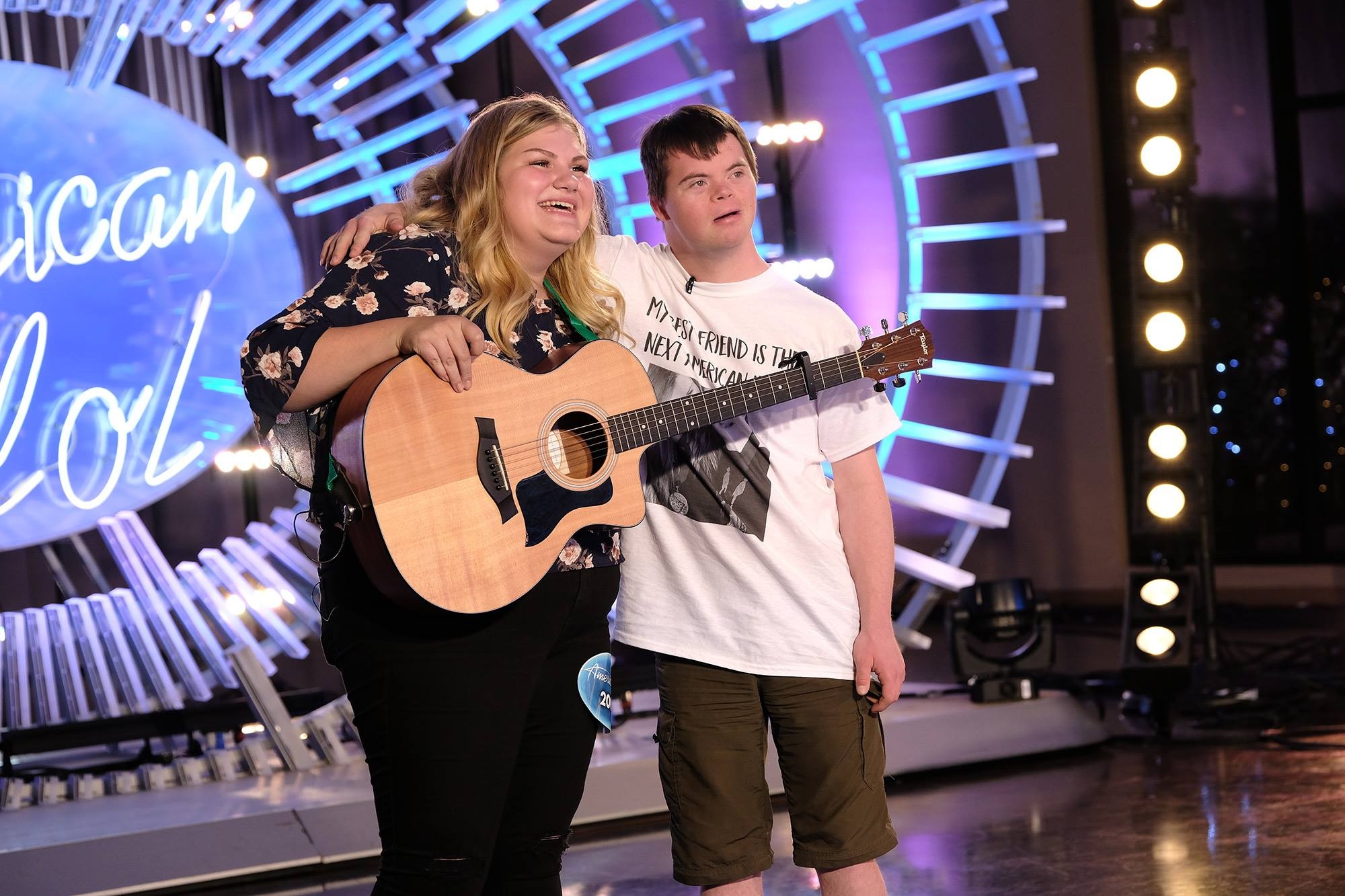Maddie Zahm, American Idol contestant, Friend collaboration, Singing duo, 2000x1340 HD Desktop