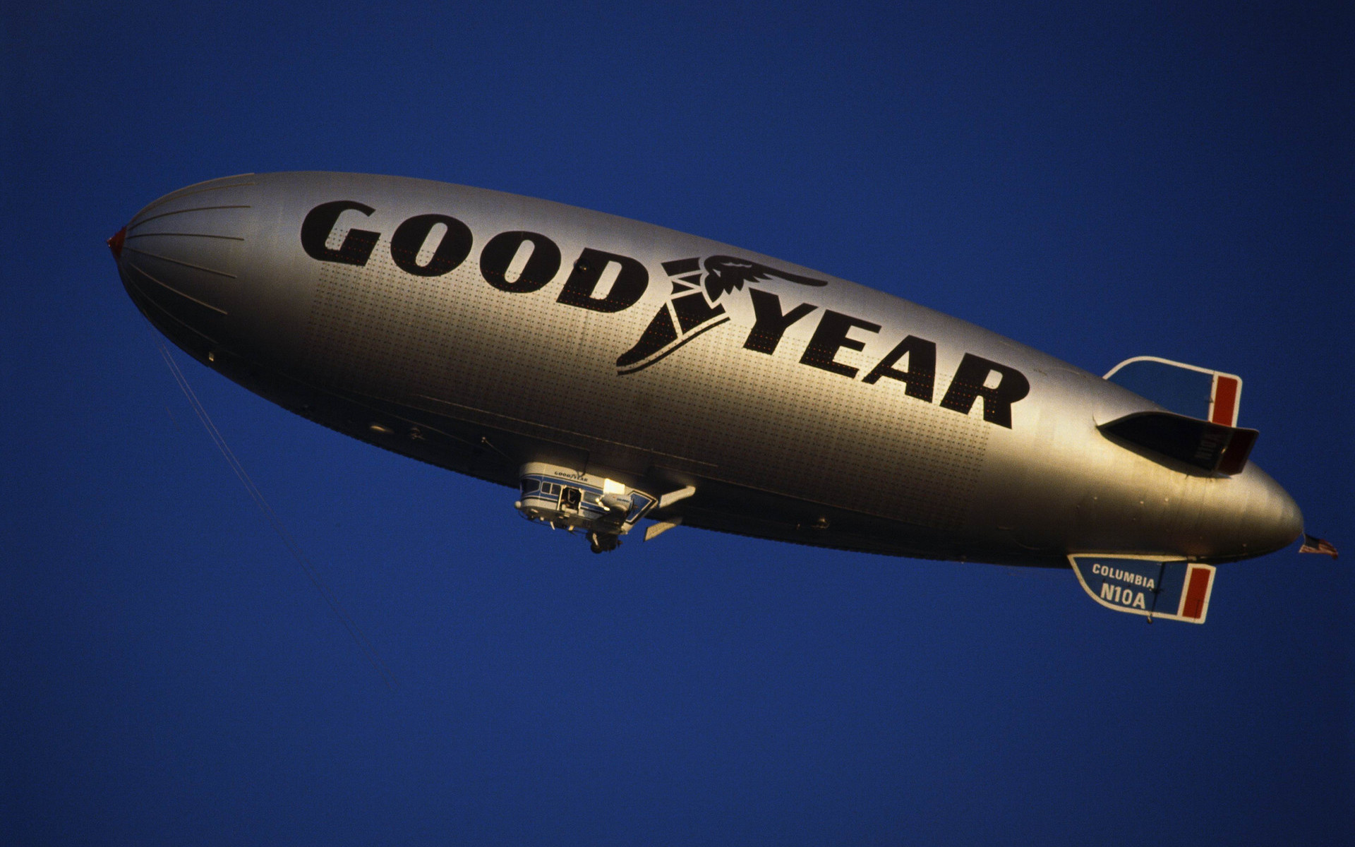 Dirigible: Aviation, The airship, Goodyear Blimp, Uses a heated lifting gas. 1920x1200 HD Background.