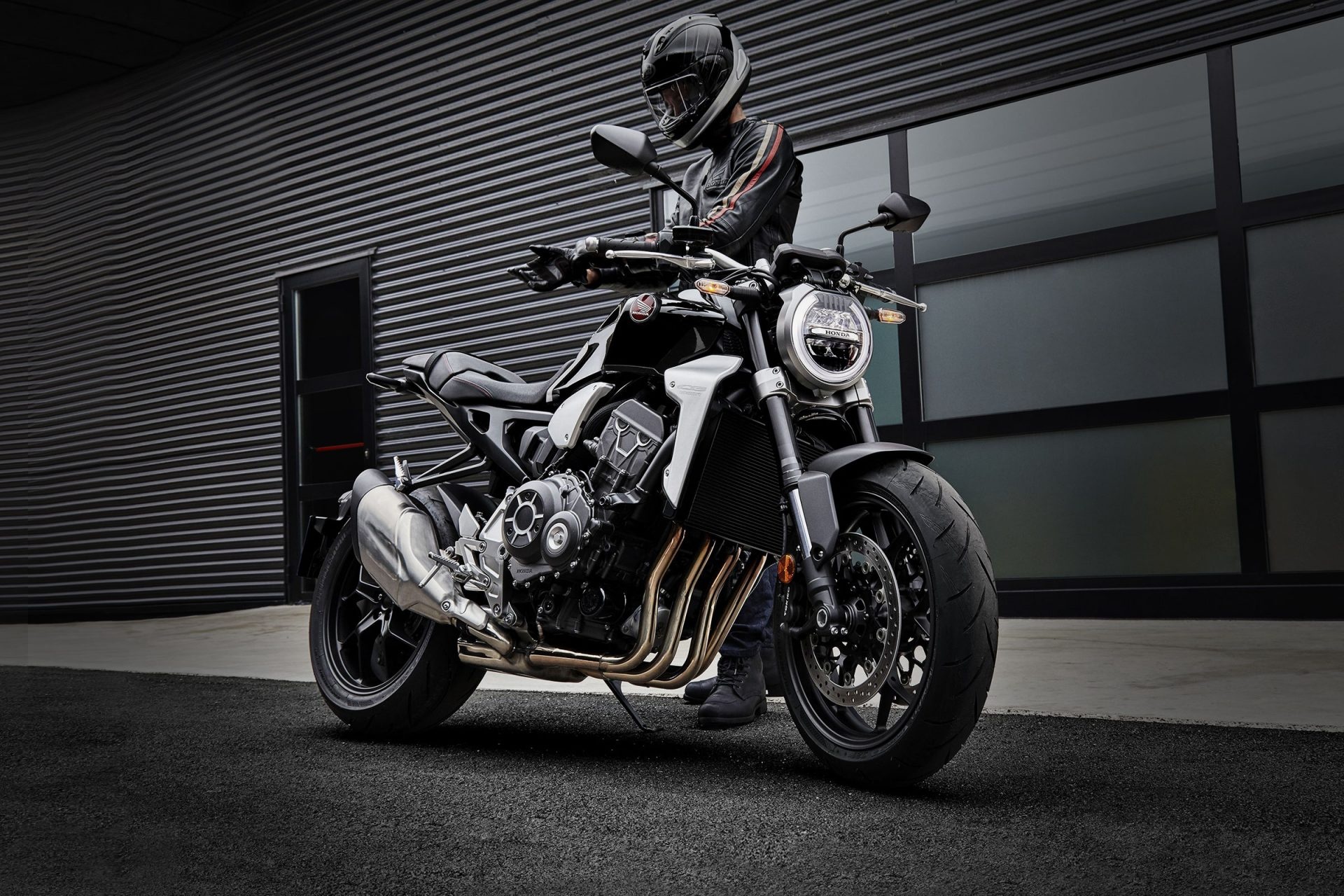 Honda CB1000R, Performance-oriented bike, Motorcycle enthusiast, Moto CR magazine, 1920x1280 HD Desktop