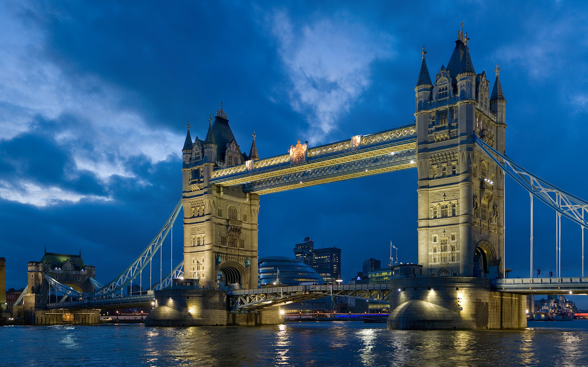 London: Tower Bridge, Body of water, Cityscape. 1920x1200 HD Wallpaper.