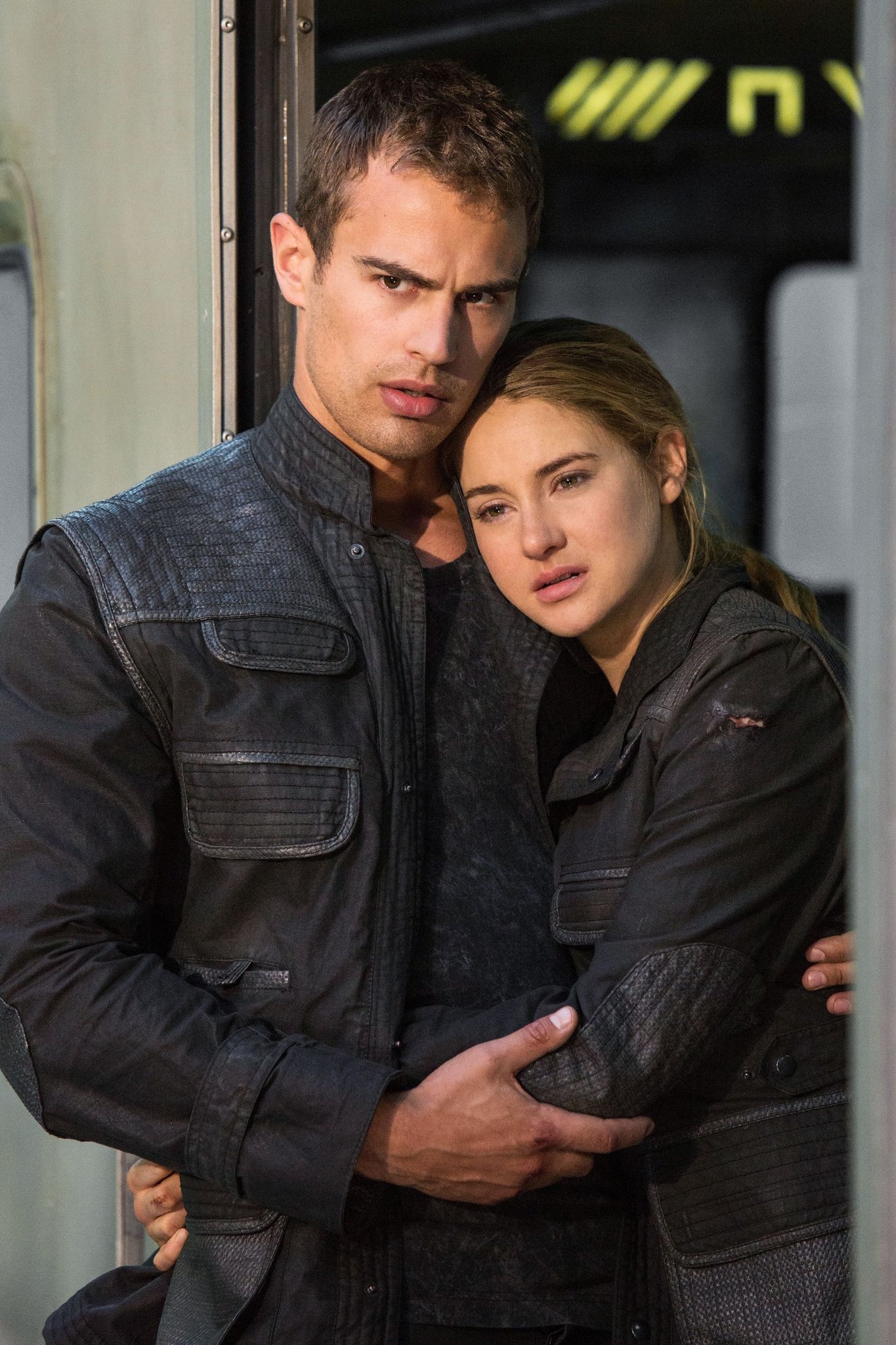Four and Tris, Divergent movies, Tris and Four, Theo James, 1370x2050 HD Phone