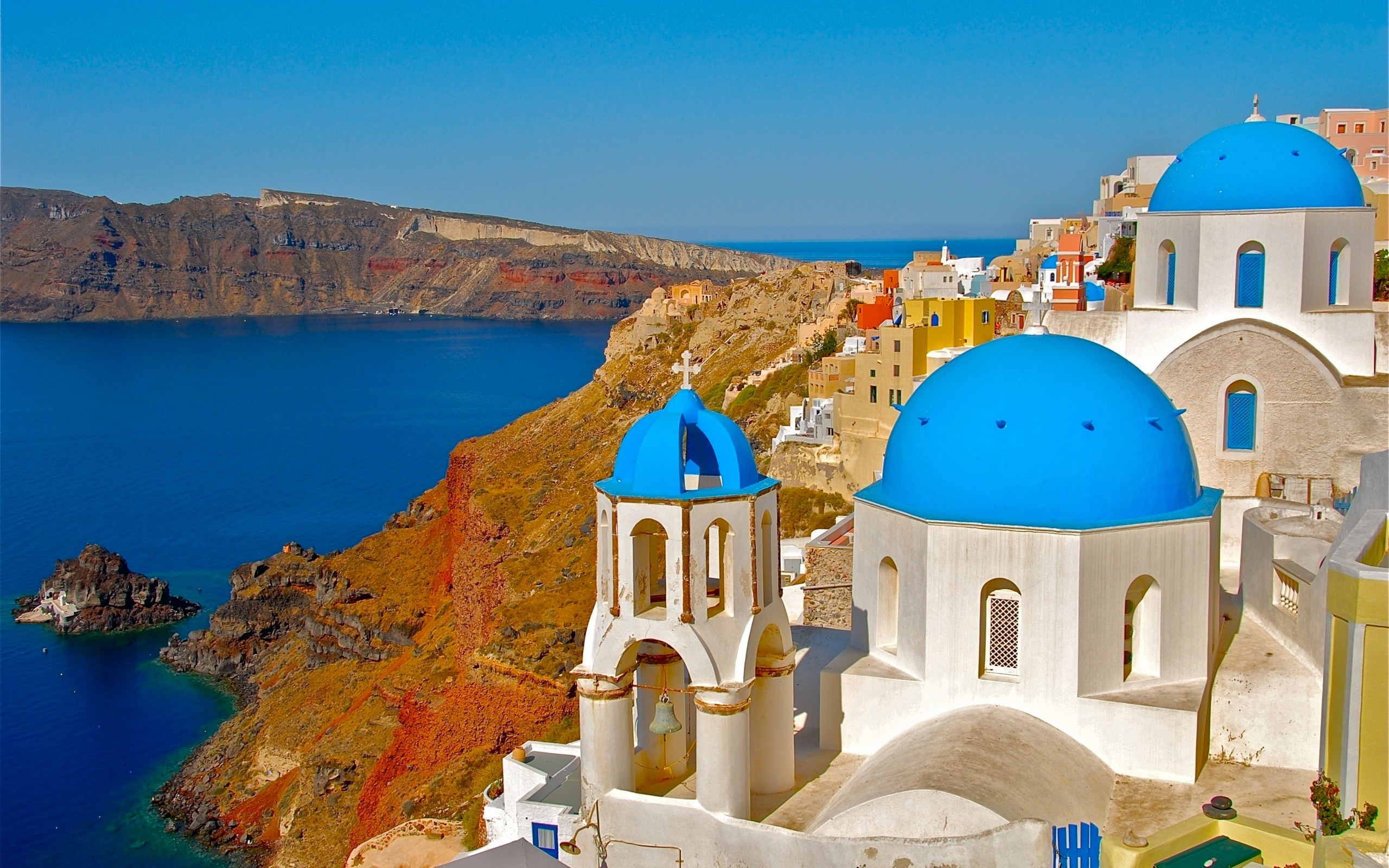 Blue Domes of Oia, Captivating Santorini, Greece's allure, Iconic domes, 2560x1600 HD Desktop