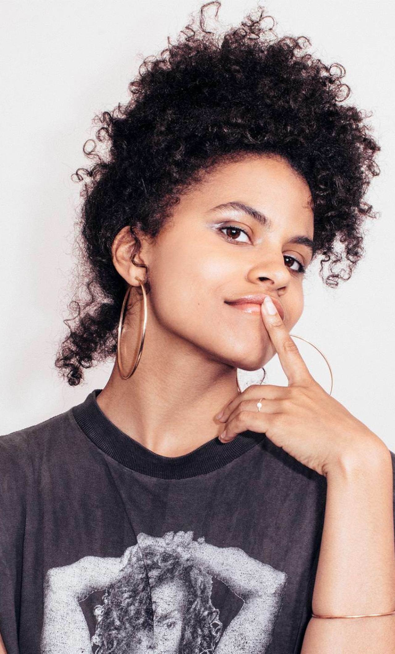 Zazie Beetz wallpapers, iPhone backgrounds, Hollywood actress, Phone aesthetic, 1280x2120 HD Handy