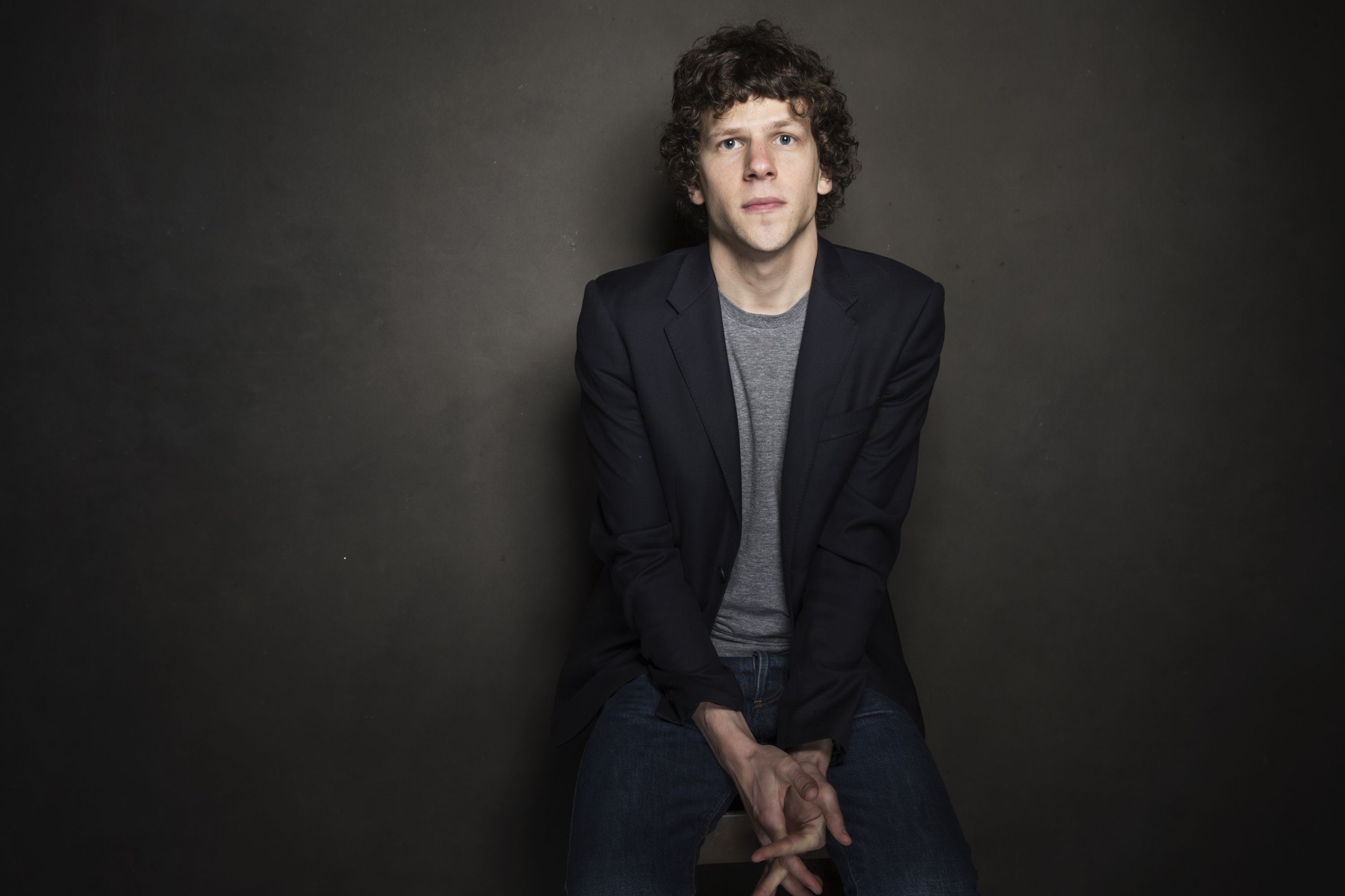 Jesse Eisenberg: Took part of Nick in a 2002 American comedy-drama, Roger Dodger. 3000x2000 HD Wallpaper.