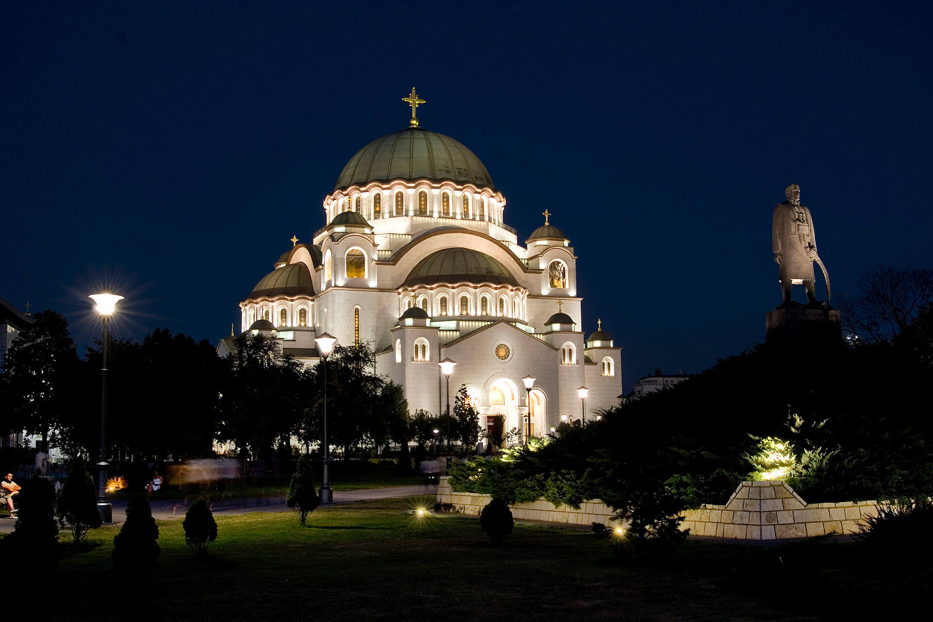Belgrade, Majestic orthodox cathedral, Saint sava, 1920x1280 HD Desktop