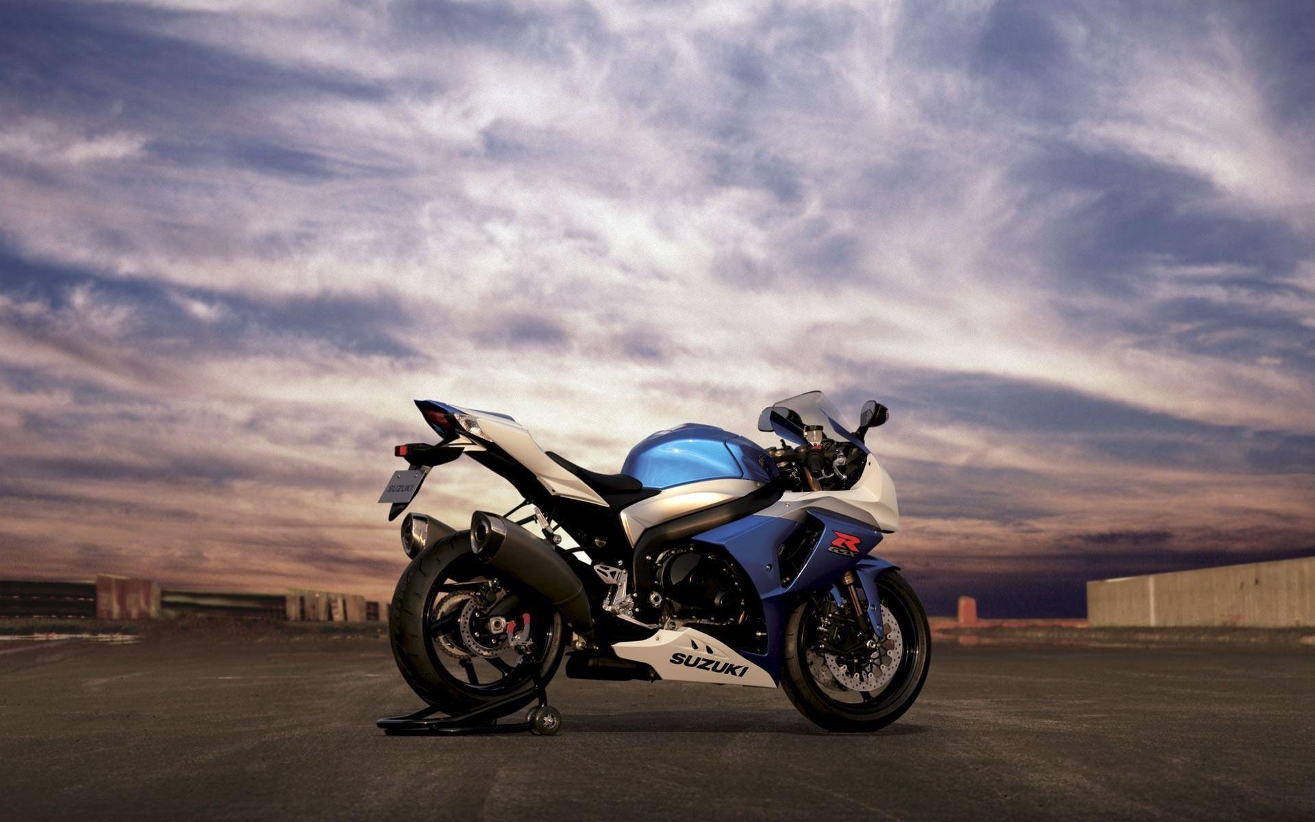 Suzuki GSX-R1000, Top-rated wallpapers, Sportbike beauty, High-resolution, 1920x1200 HD Desktop