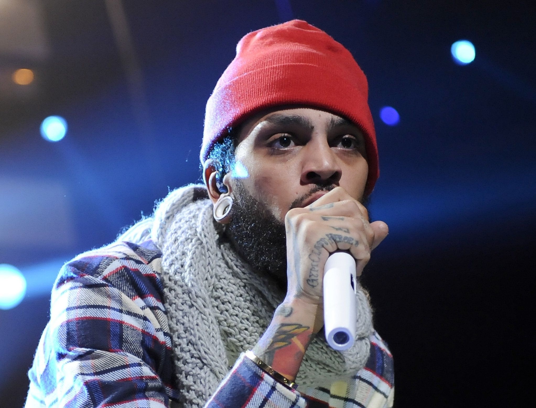 Travie McCoy, Music wallpapers, Striking images, Backgrounds of musicians, 2050x1560 HD Desktop