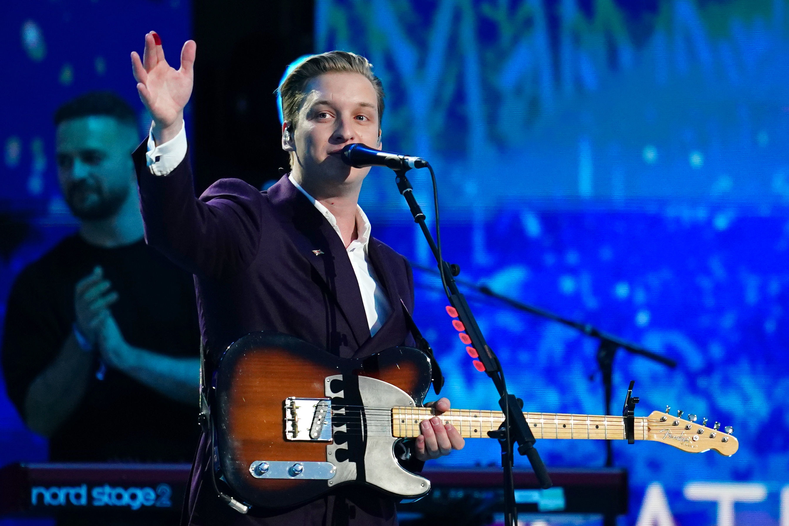 Jubilee concert: George Ezra leaves out 'day that I die' song lyrics | Metro News 2690x1800