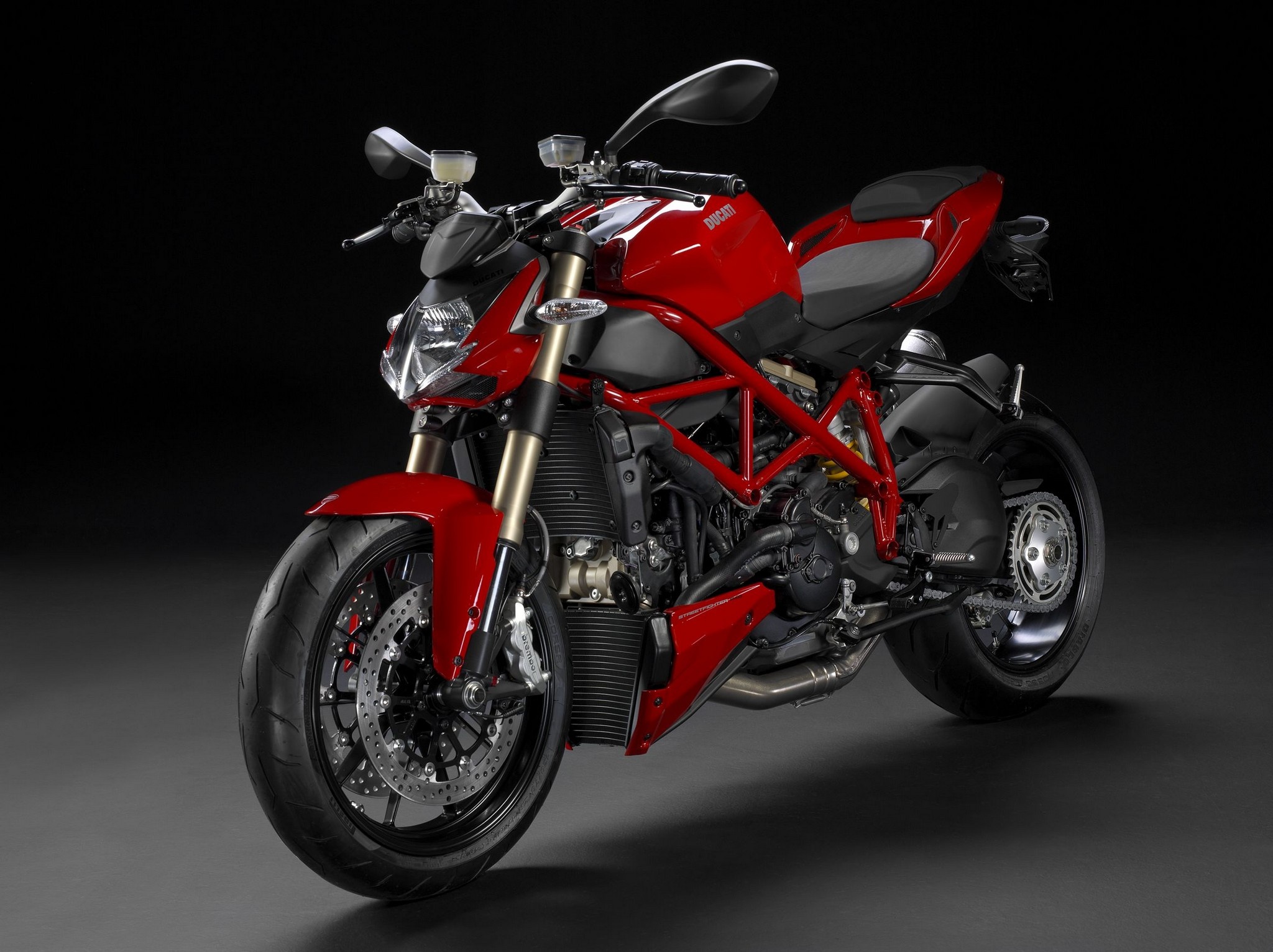 Ducati Streetfighter, 848 version, Aggressive styling, Performance bike, 2050x1540 HD Desktop