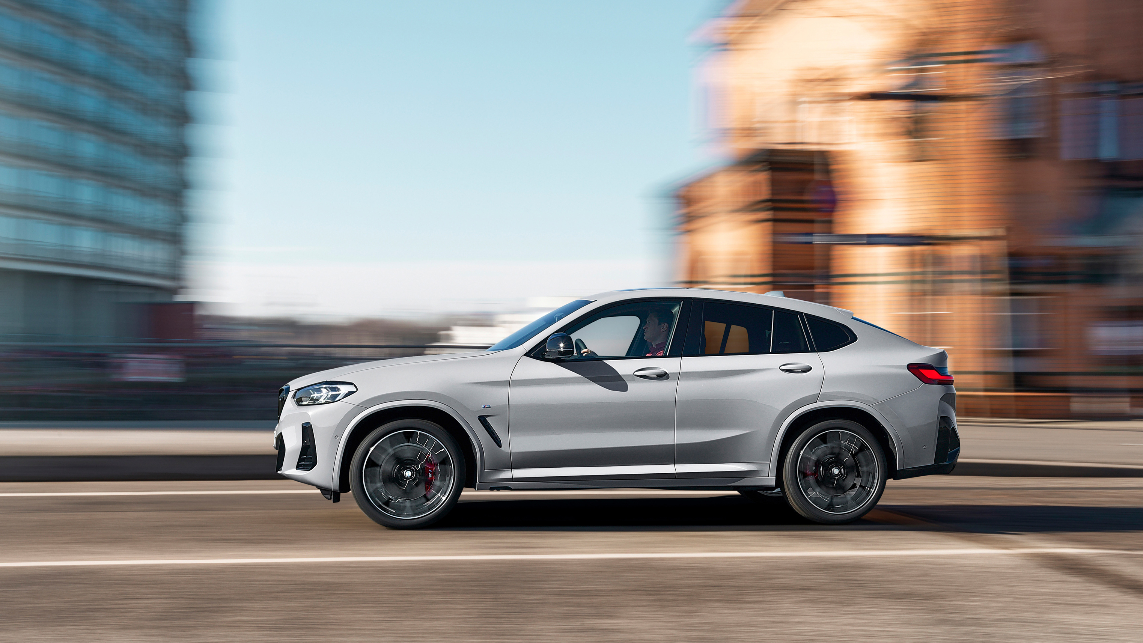 BMW X4, Striking design, Exceptional agility, State-of-the-art technology, 3840x2160 4K Desktop