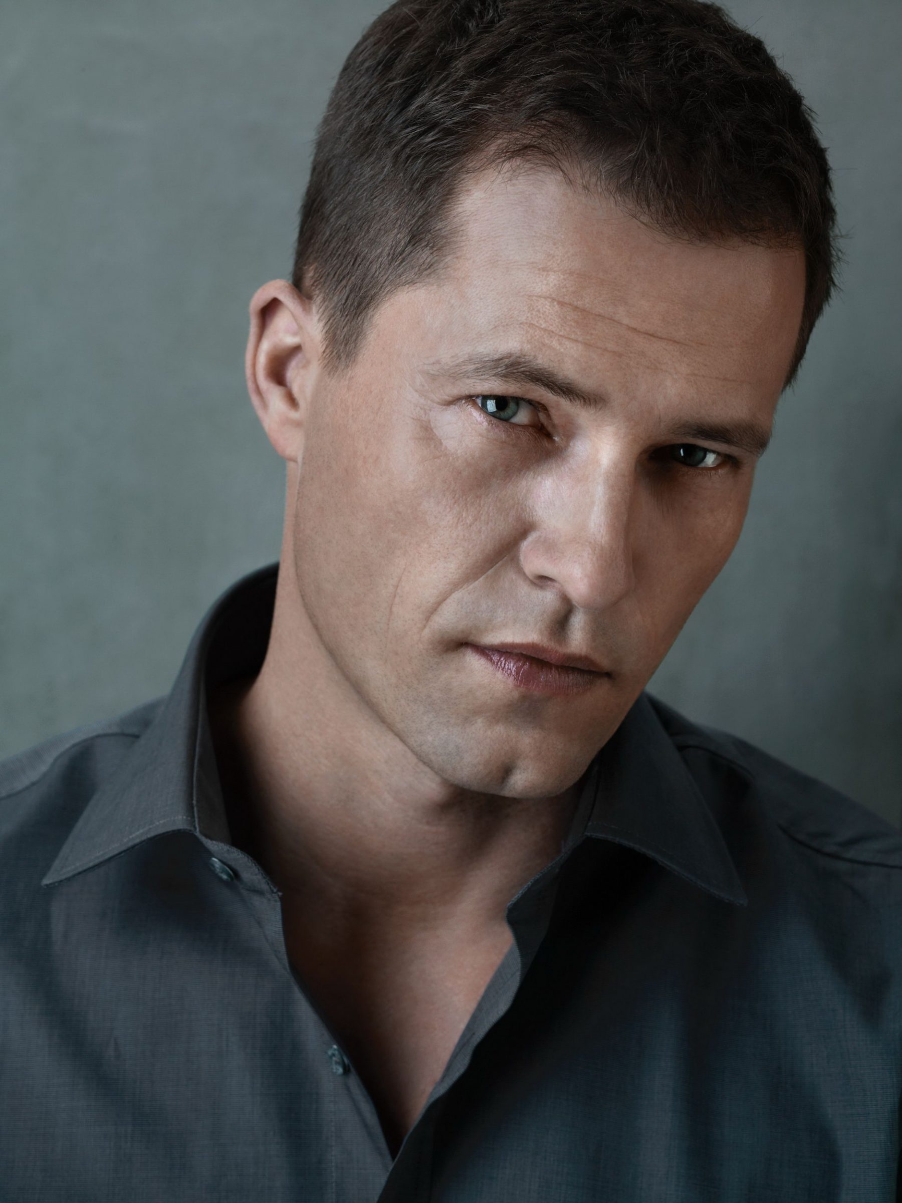 Til Schweiger, HD wallpapers, Stylish and suave, Excellent acting, 1800x2400 HD Phone