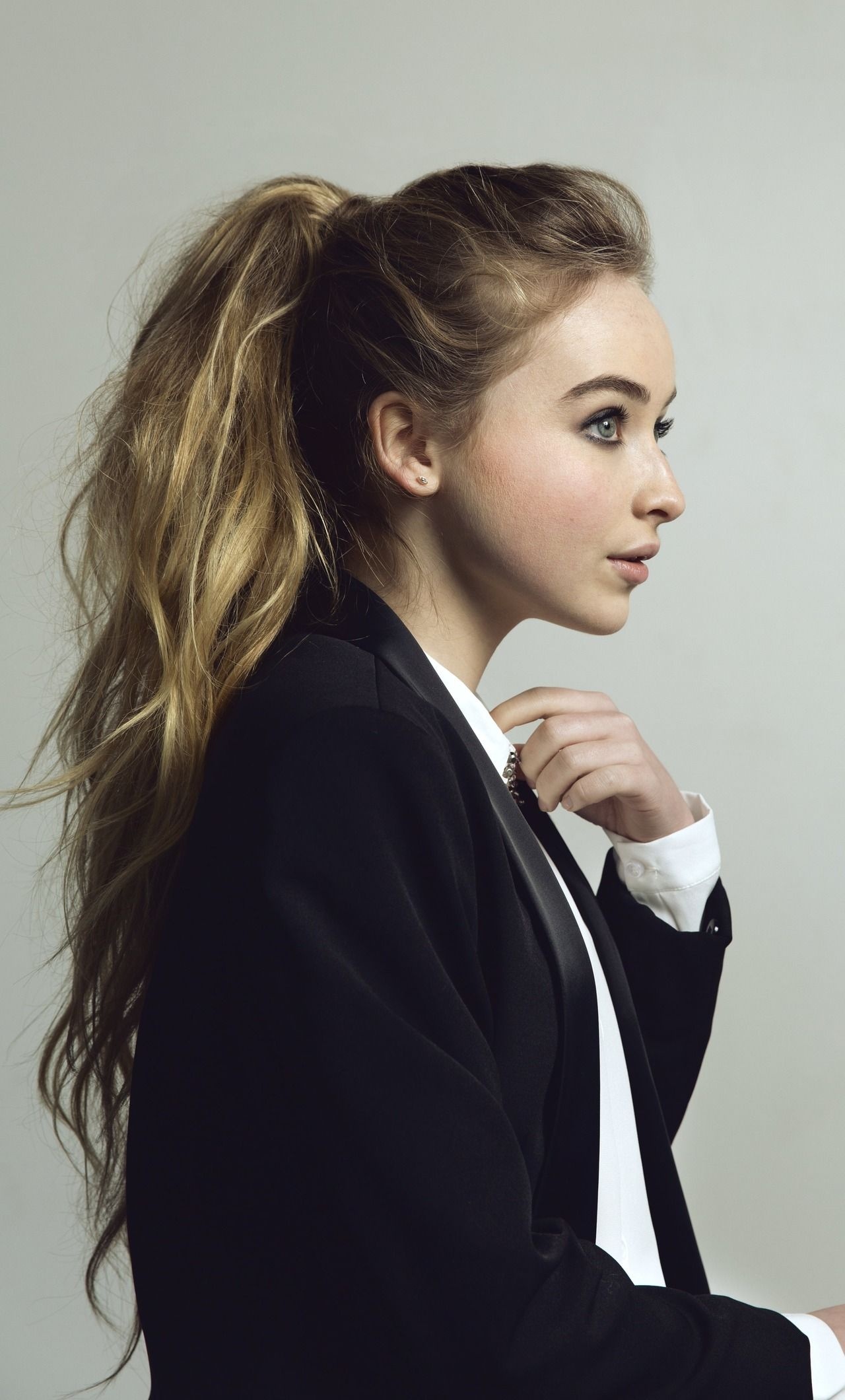 Sabrina Carpenter Movies, iPhone backgrounds, Latest images, Celebrity wallpapers, 1280x2120 HD Handy