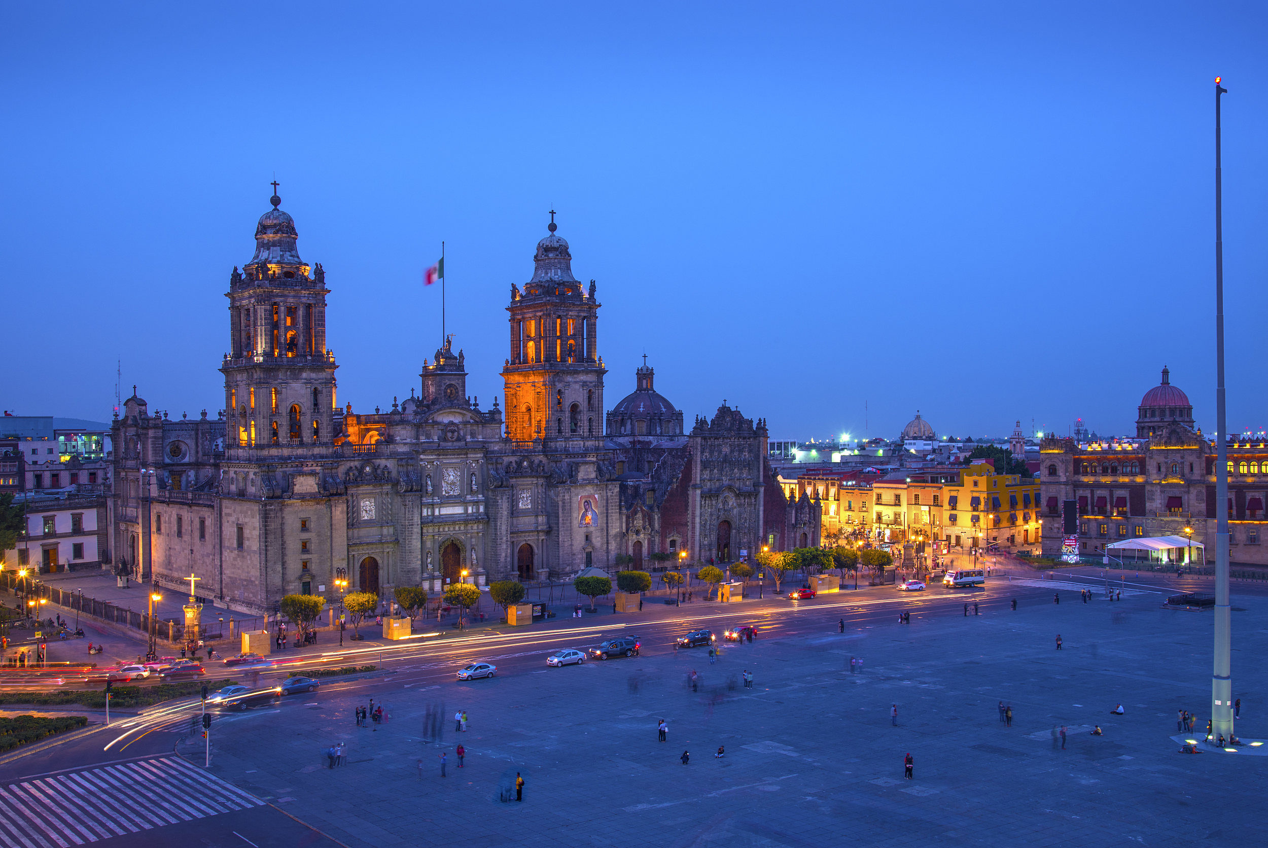 Zocalo (Constitution Square), Kathedrale von Mexiko Stadt, Tourist attractions, Nearby recommendations, 2500x1680 HD Desktop