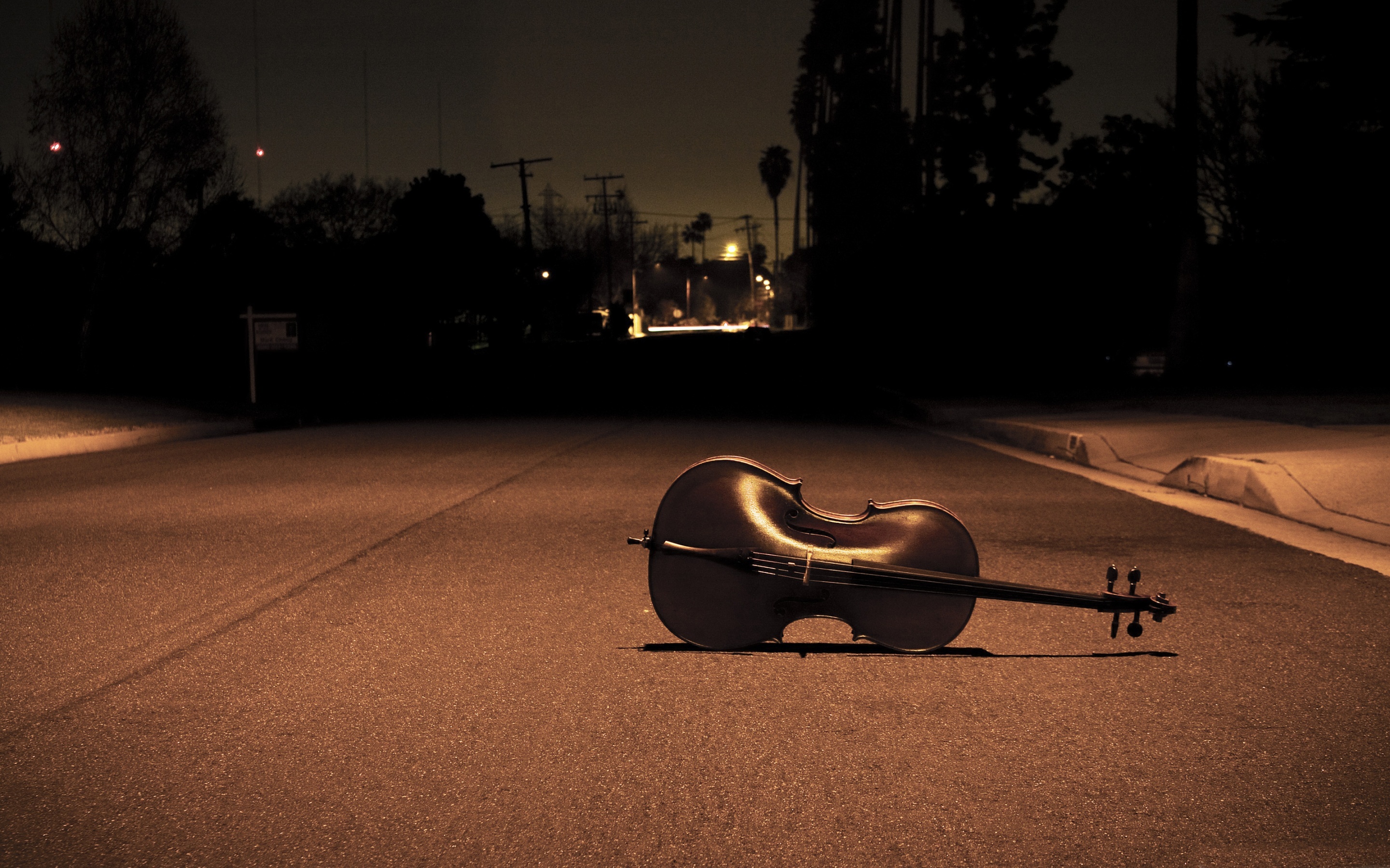 Violoncello: Music On The Streets, Carved Wood, Vibrating Strings, Cello, Wood Musical Instrument. 2880x1800 HD Wallpaper.