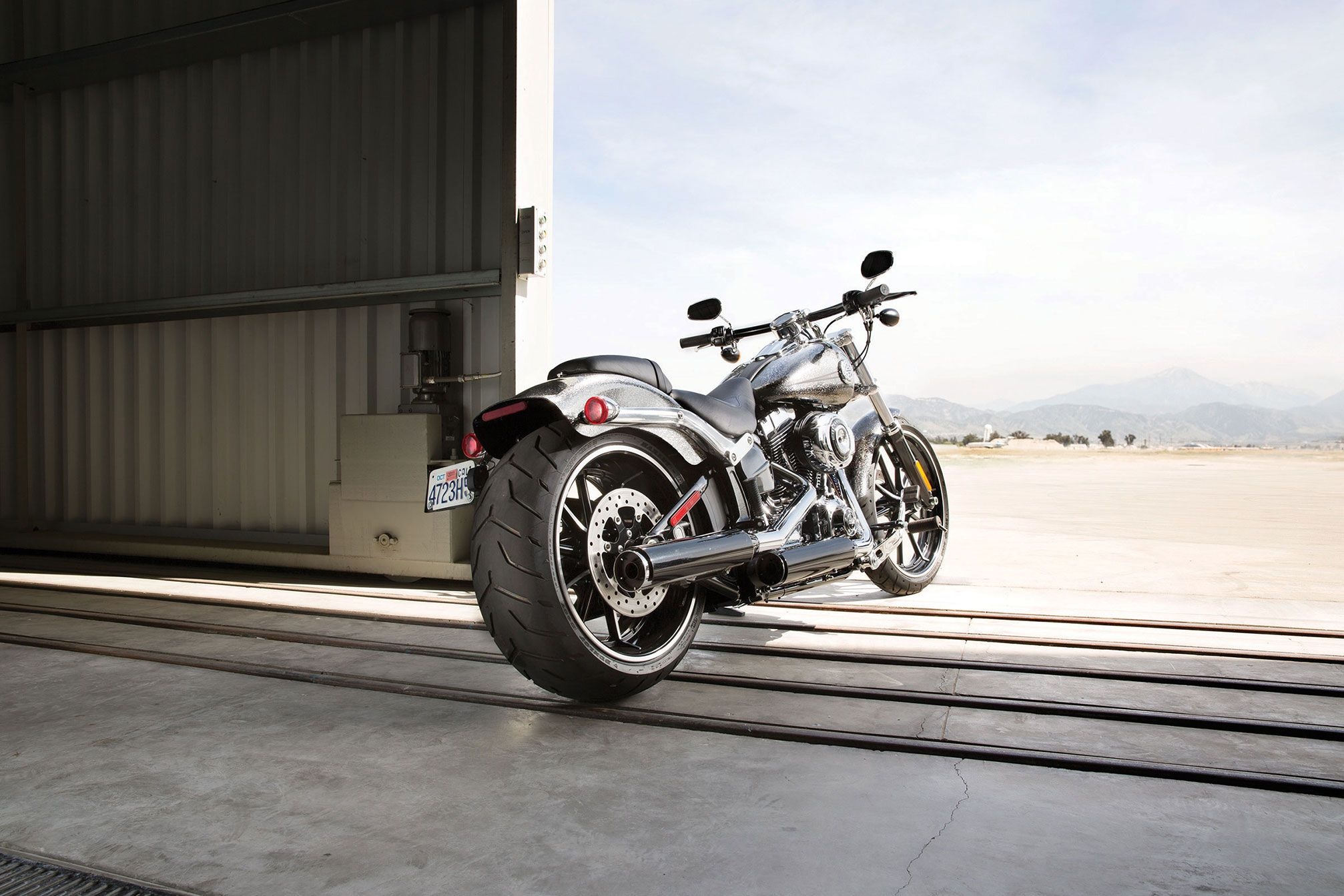 Harley-Davidson Breakout 114, Badass wallpapers, Ultimate biker vibes, Raw power, 2020x1350 HD Desktop