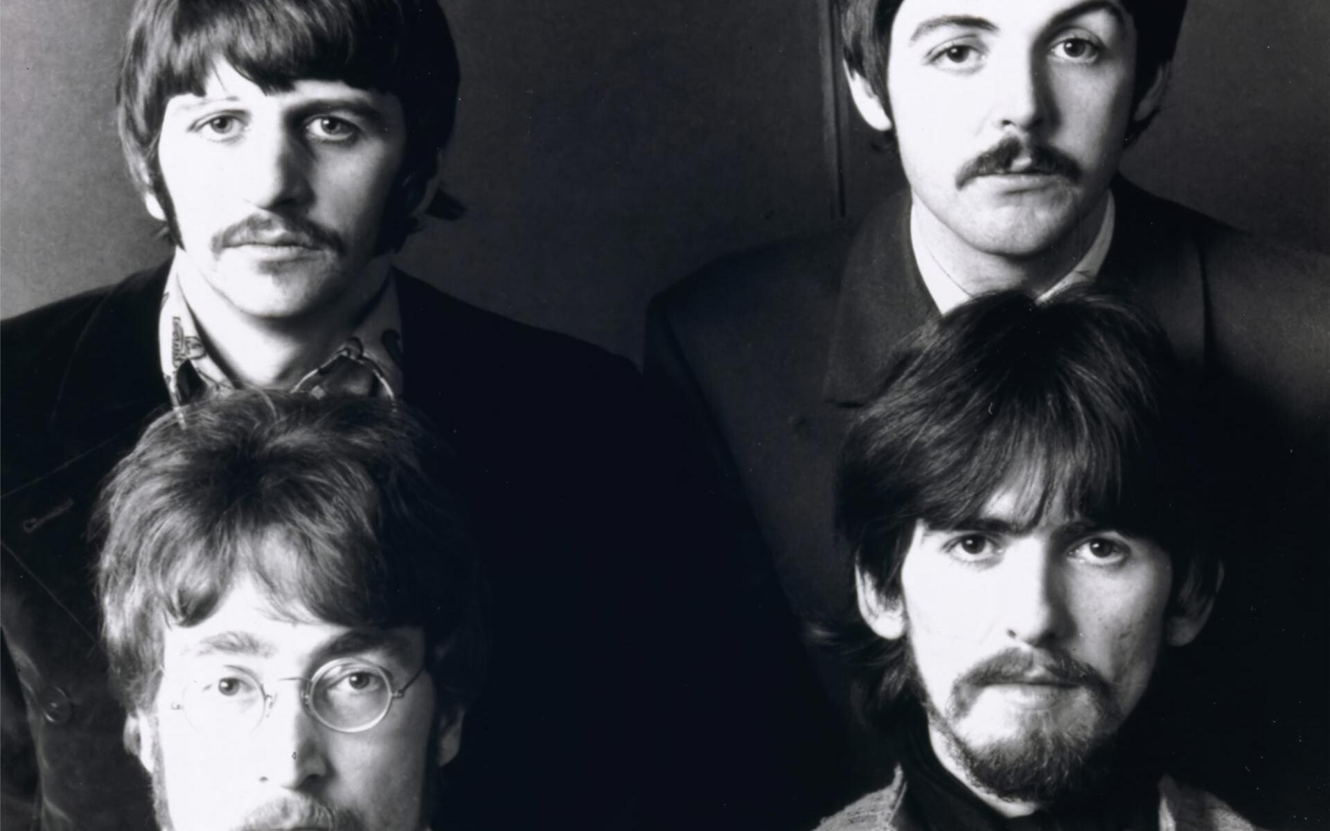 The Beatles: Their fourth single, "She Loves You", achieved the fastest sales of any record in the UK up to that time. 1920x1200 HD Background.