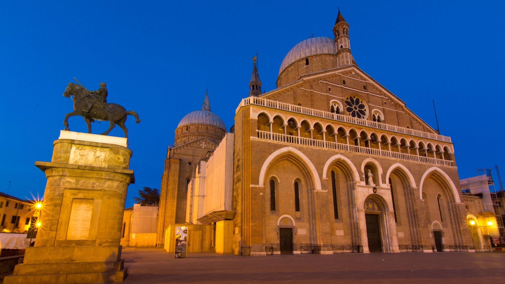Padua, Italy, Basilica of Saint Anthony, Religious marvel, 1920x1080 Full HD Desktop