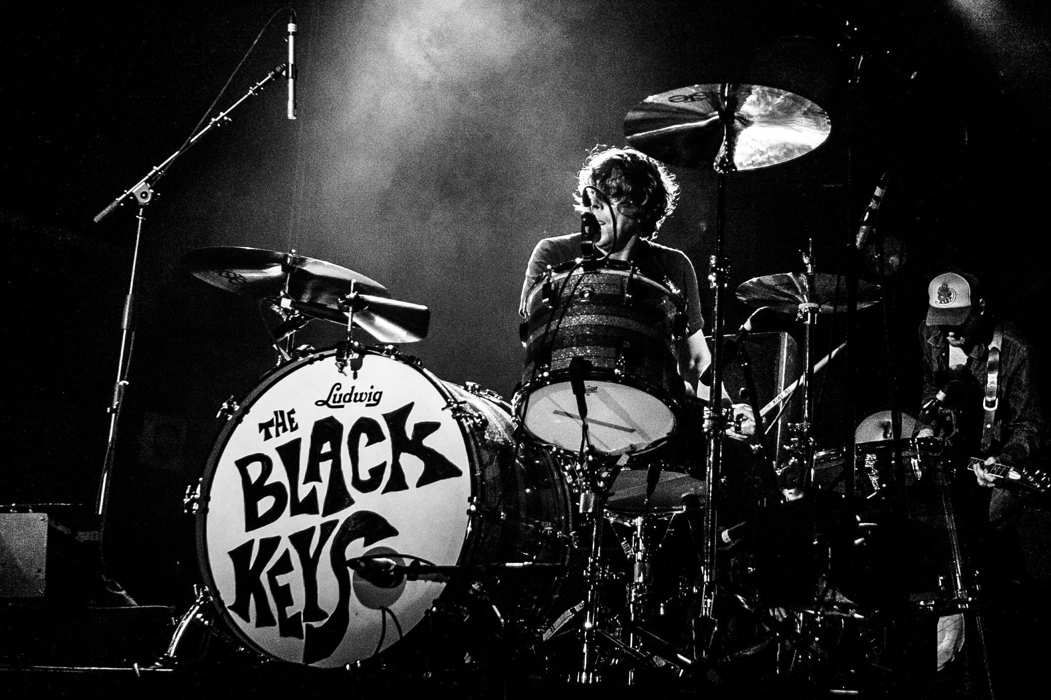 The Black Keys wallpapers, Top free backgrounds, Captivating visuals, Reflecting the band's unique sound, 2130x1420 HD Desktop