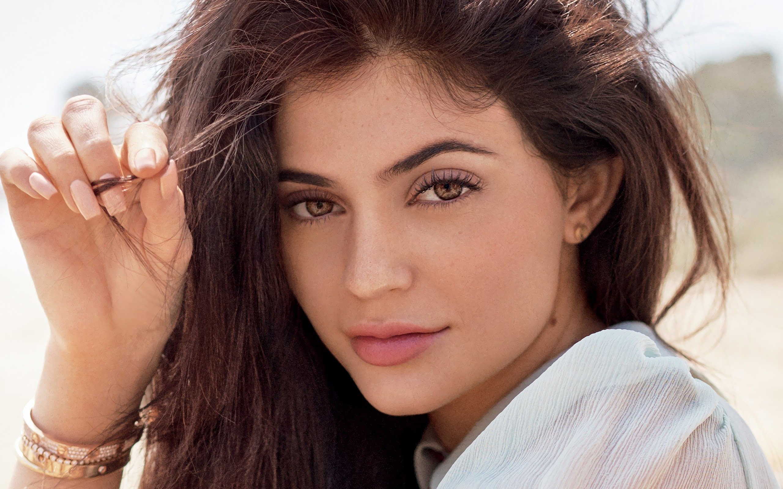 Kylie Jenner, Beautiful girl, PC desktop background, Free download, 2560x1600 HD Desktop