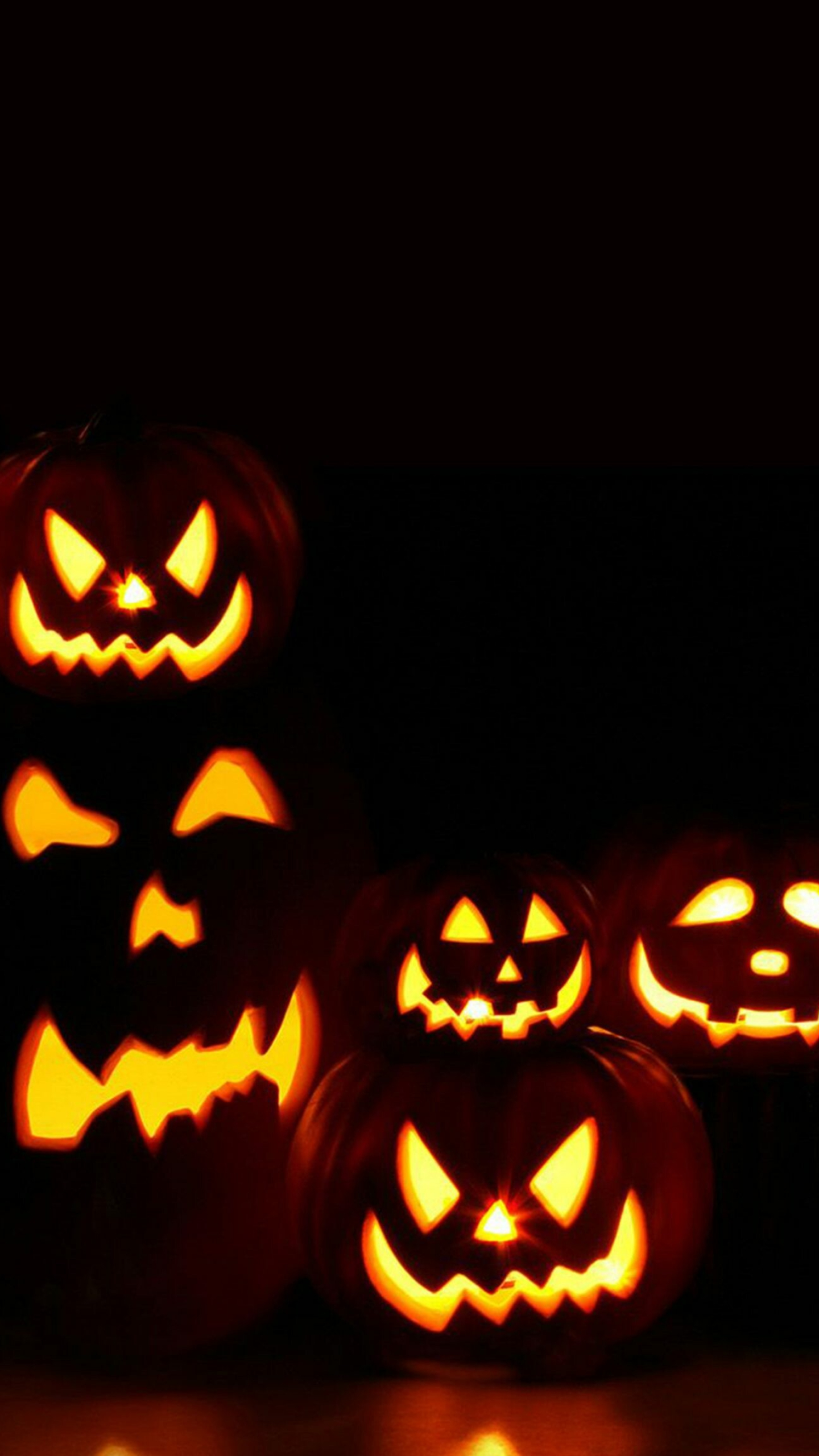 Halloween: Celebrated every year on October 31 to mark the eve of All Hallows' Day on November 1. 1440x2560 HD Background.