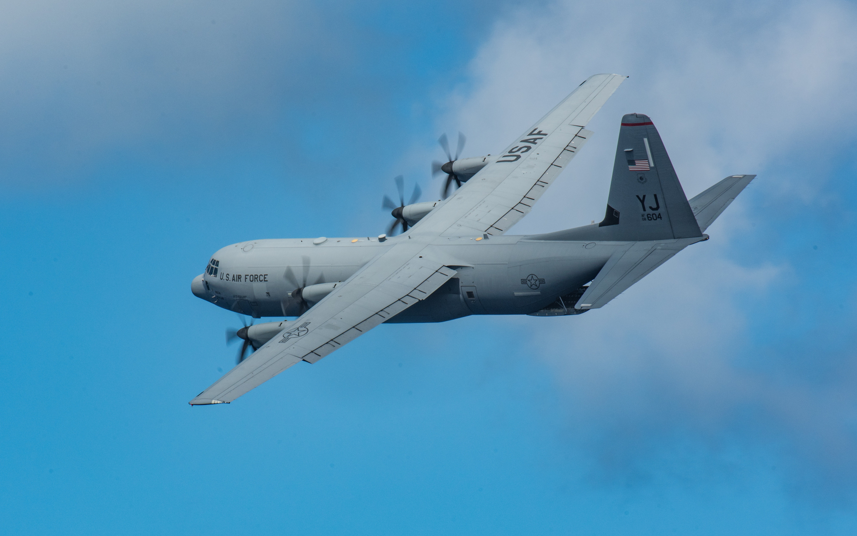 Lockheed C-130 Hercules, Posted by Michelle Walker, HD PC, HD PC, 2880x1800 HD Desktop