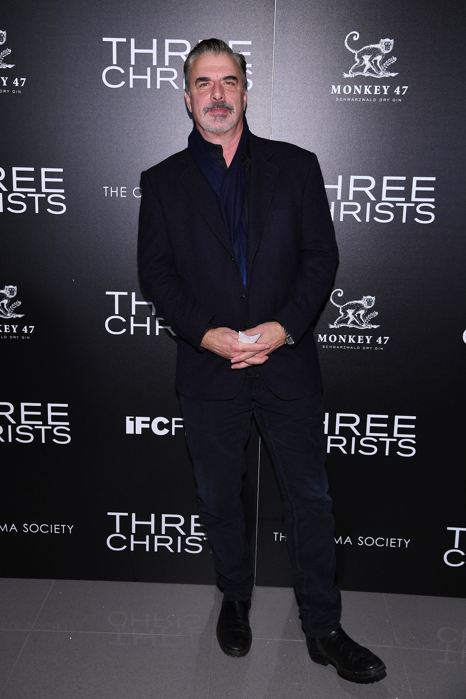 Chris Noth, Marriage status, Absence of wedding ring, 1500x2250 HD Phone