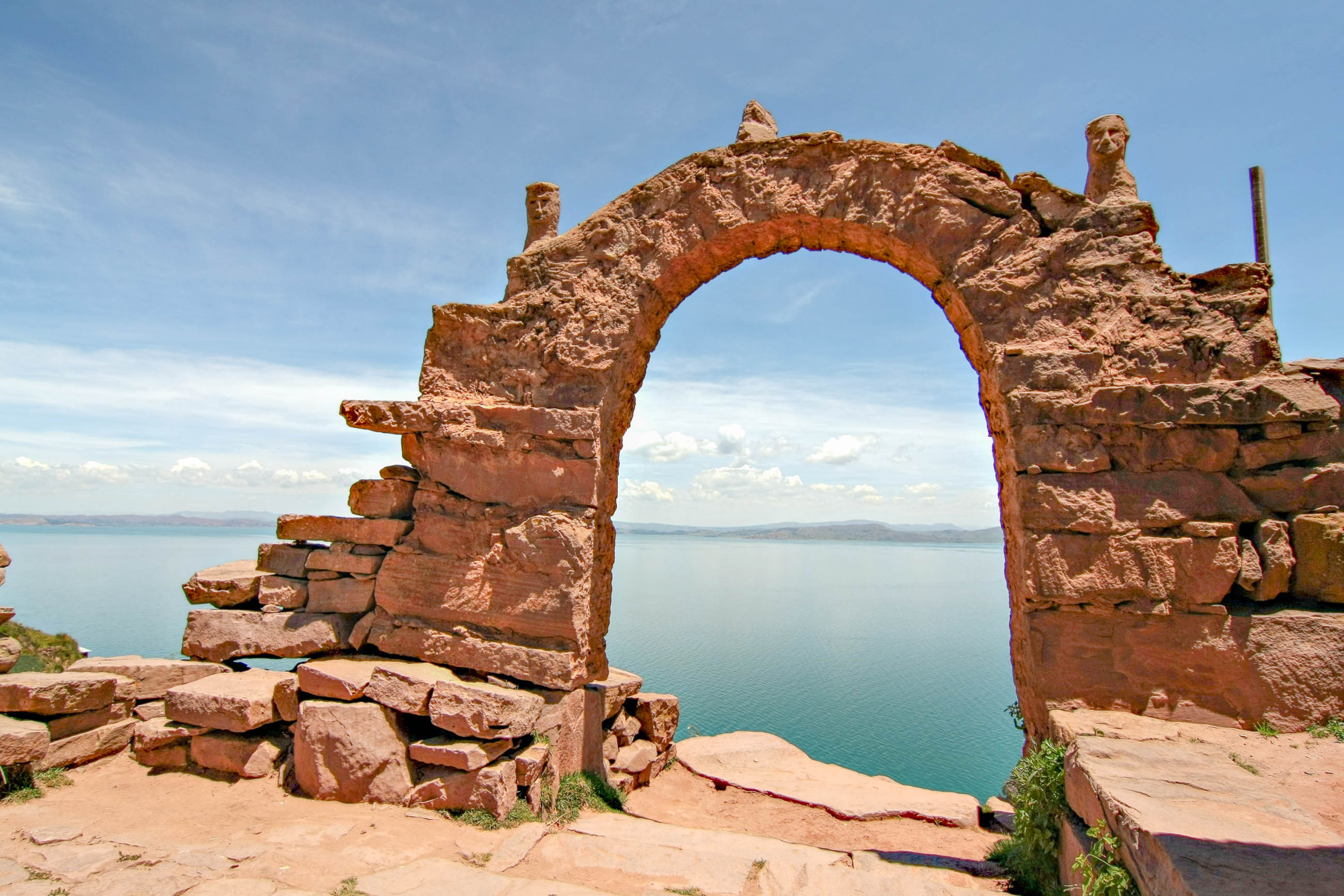 Peru-Bolivia, Franks travelbox, Lake Titicaca, Travel destination, 2600x1740 HD Desktop