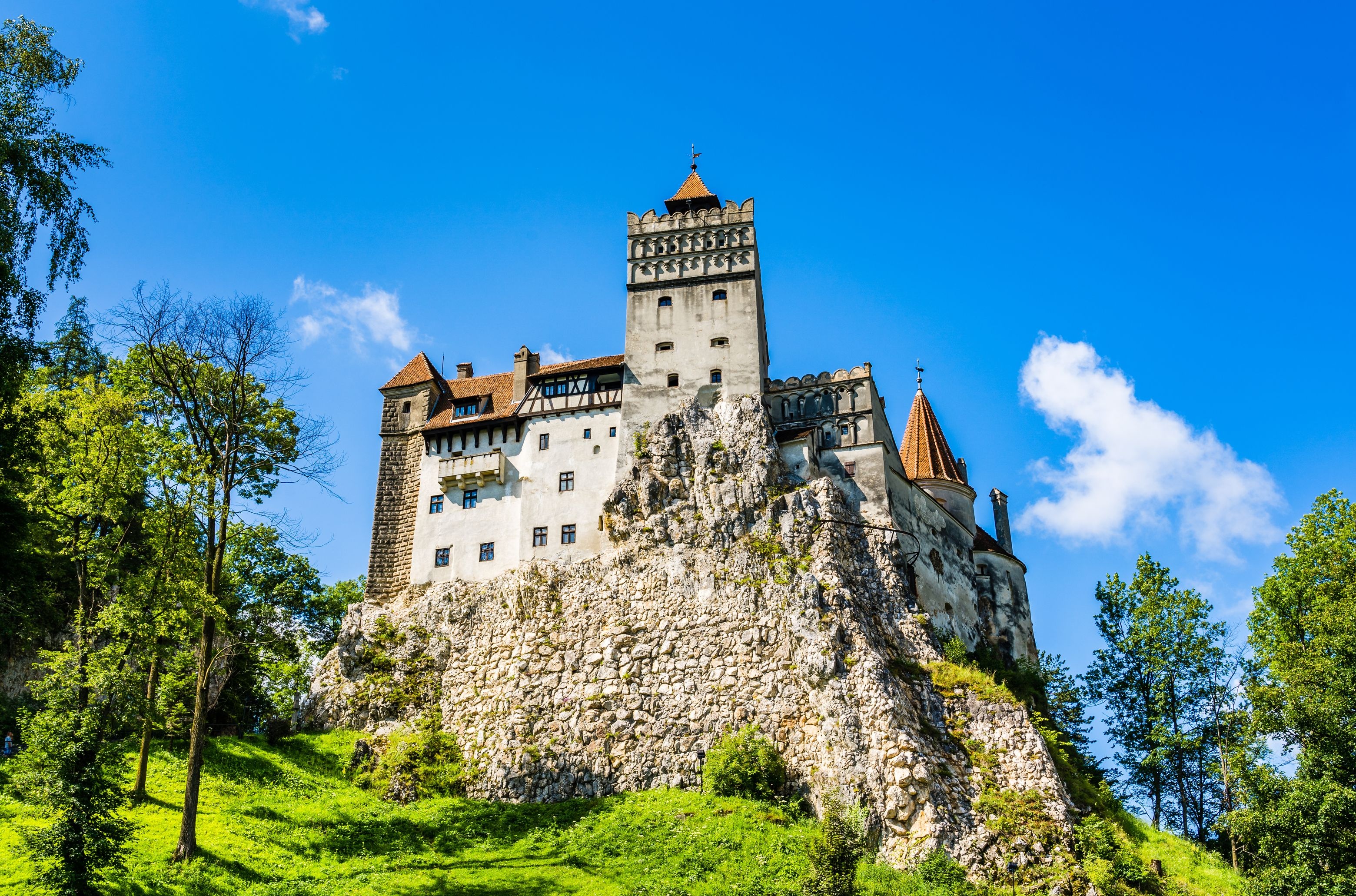 Bran Castle, Draculas castle, Brasov, Transylvania, 3120x2070 HD Desktop