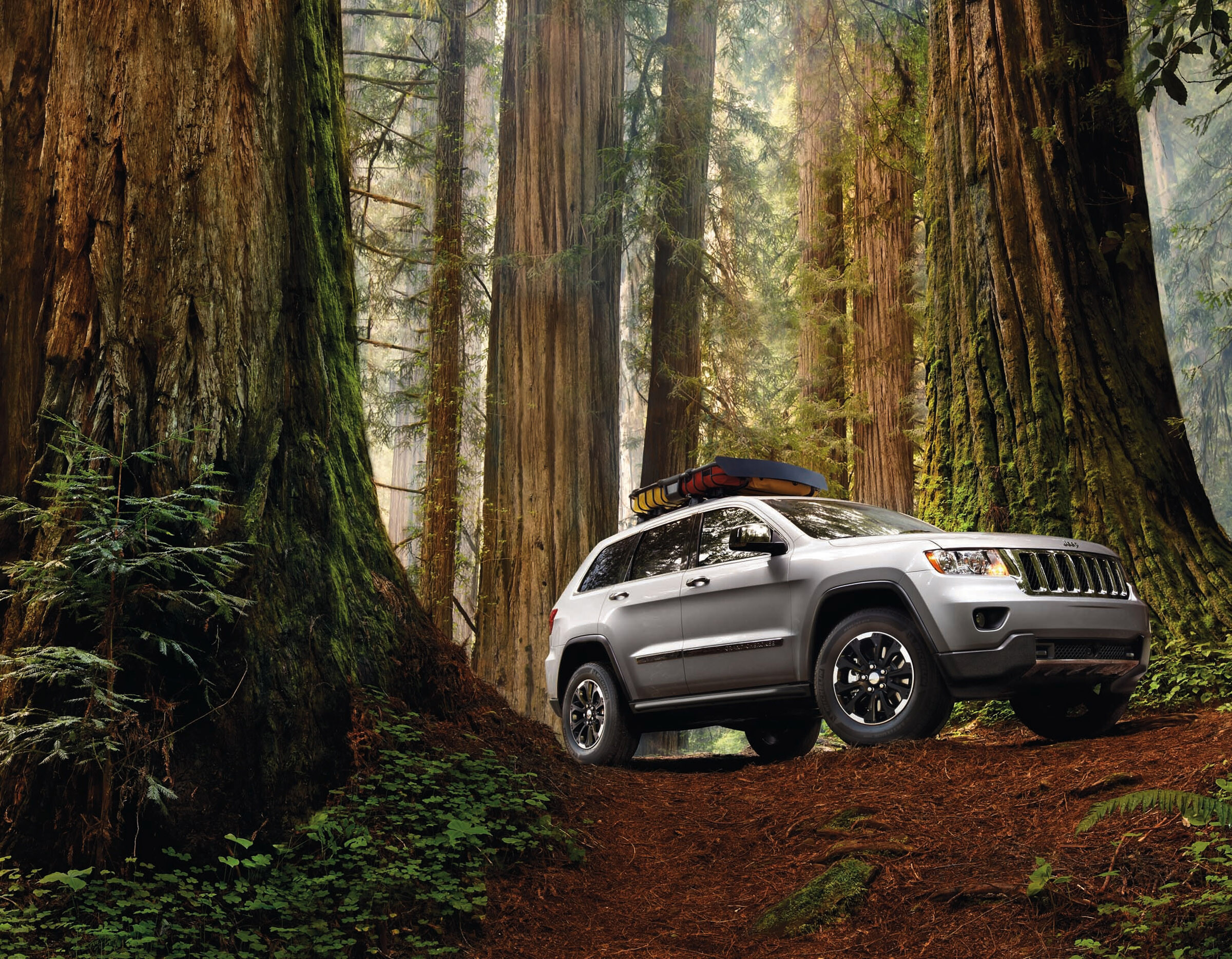 Jeep Grand Cherokee: A performance-based SUV, Advanced off-road capability. 2400x1870 HD Background.