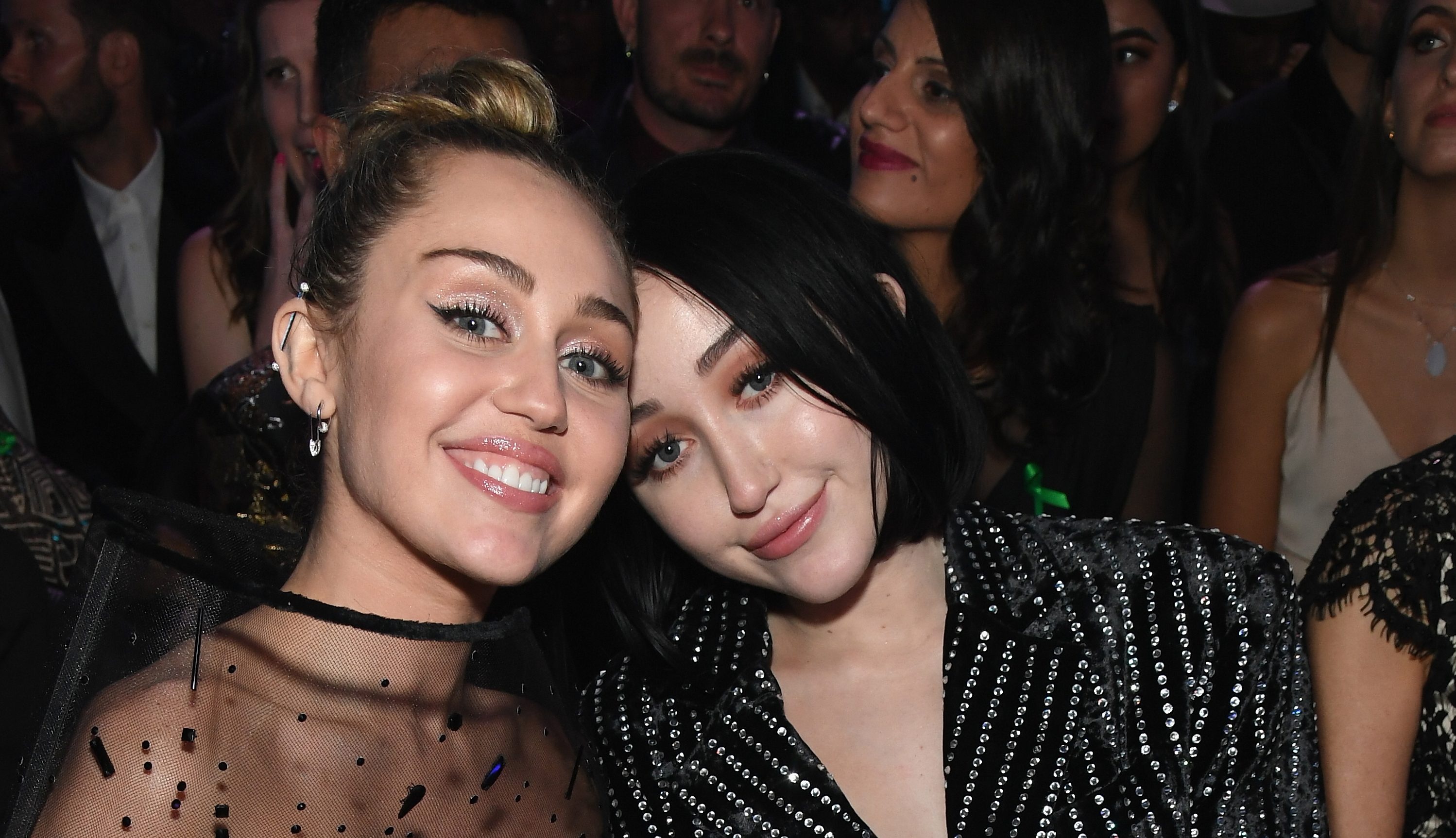 Noah Cyrus, First duet release, Miley Cyrus collaboration, Melodic harmony, 3000x1730 HD Desktop