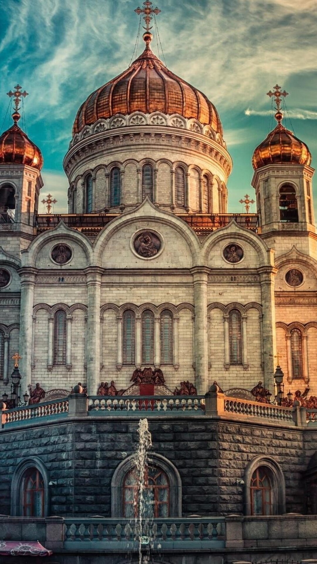 Moscow: The Cathedral of Christ the Saviour, Russia, Architecture. 1080x1920 Full HD Background.