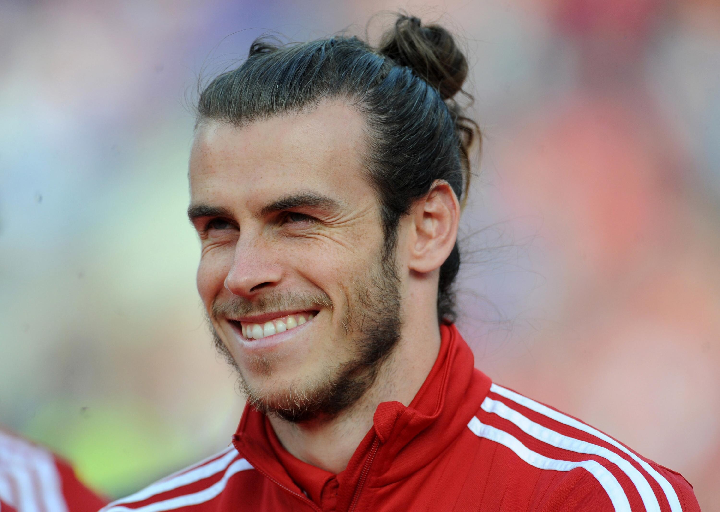 Gareth Bale: A Welsh professional footballer who began his professional career at Southampton. 3000x2140 HD Wallpaper.