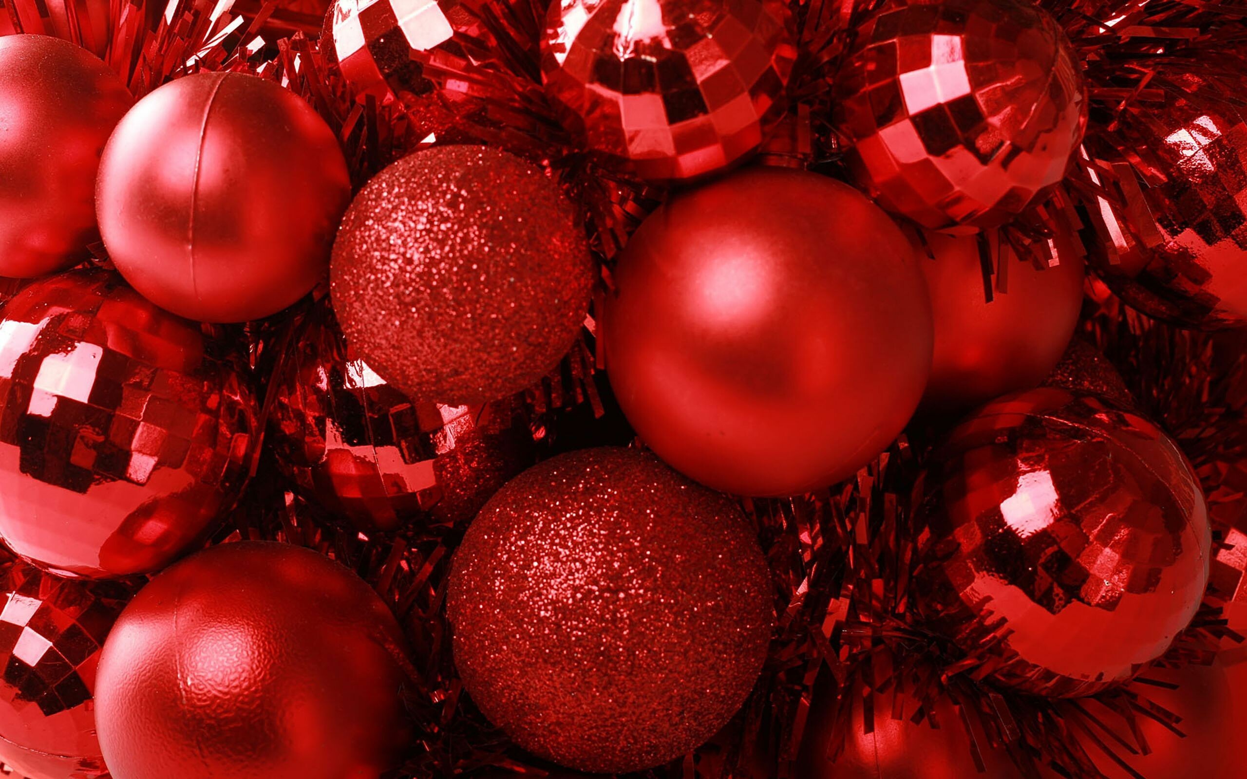 Christmas Ornament: The circular glass ornaments, Winter holidays. 2560x1600 HD Wallpaper.