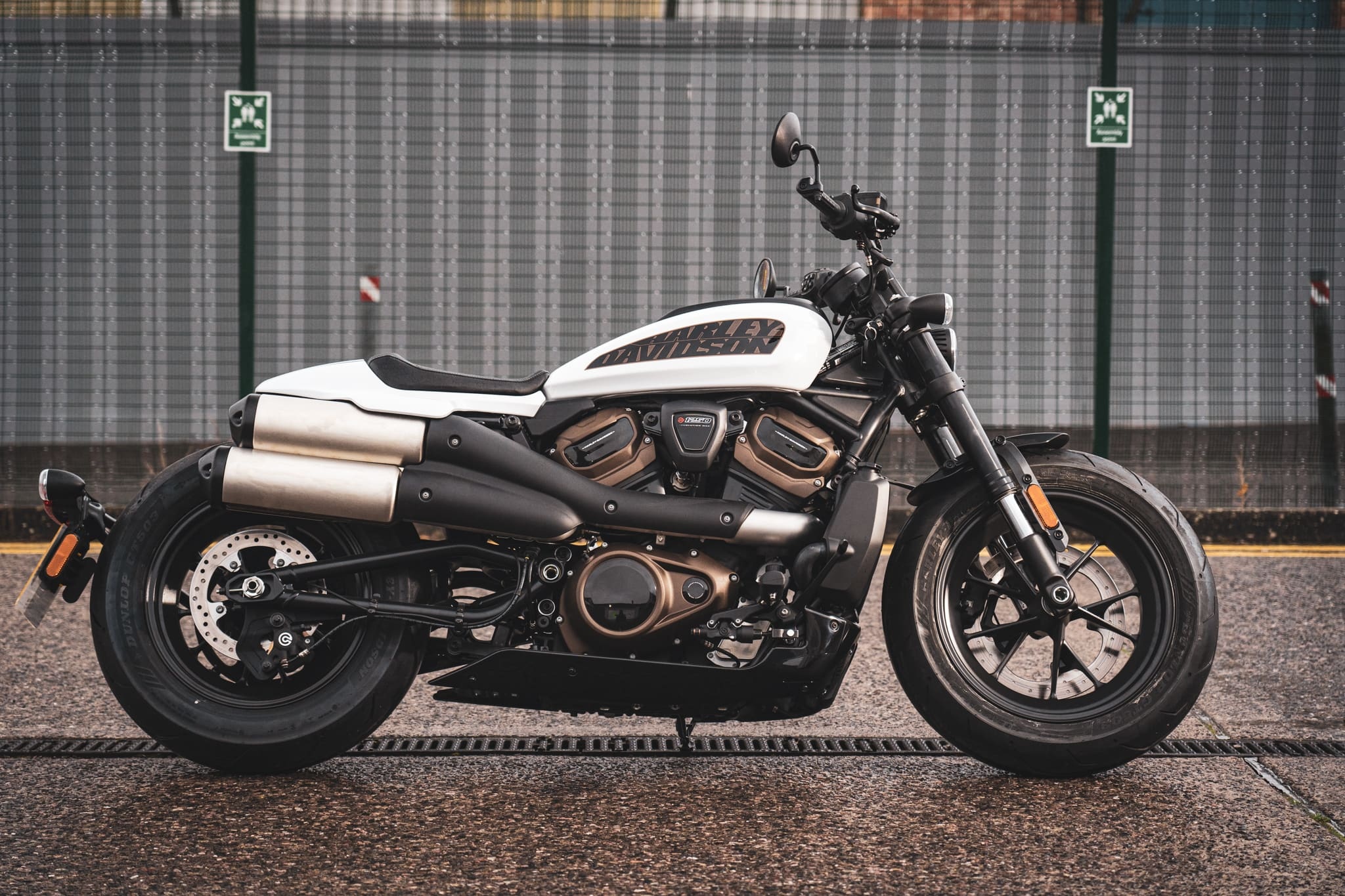 Harley-Davidson Sportster S, Brand new model, Stunning design, Motorcycle competition, 2050x1370 HD Desktop