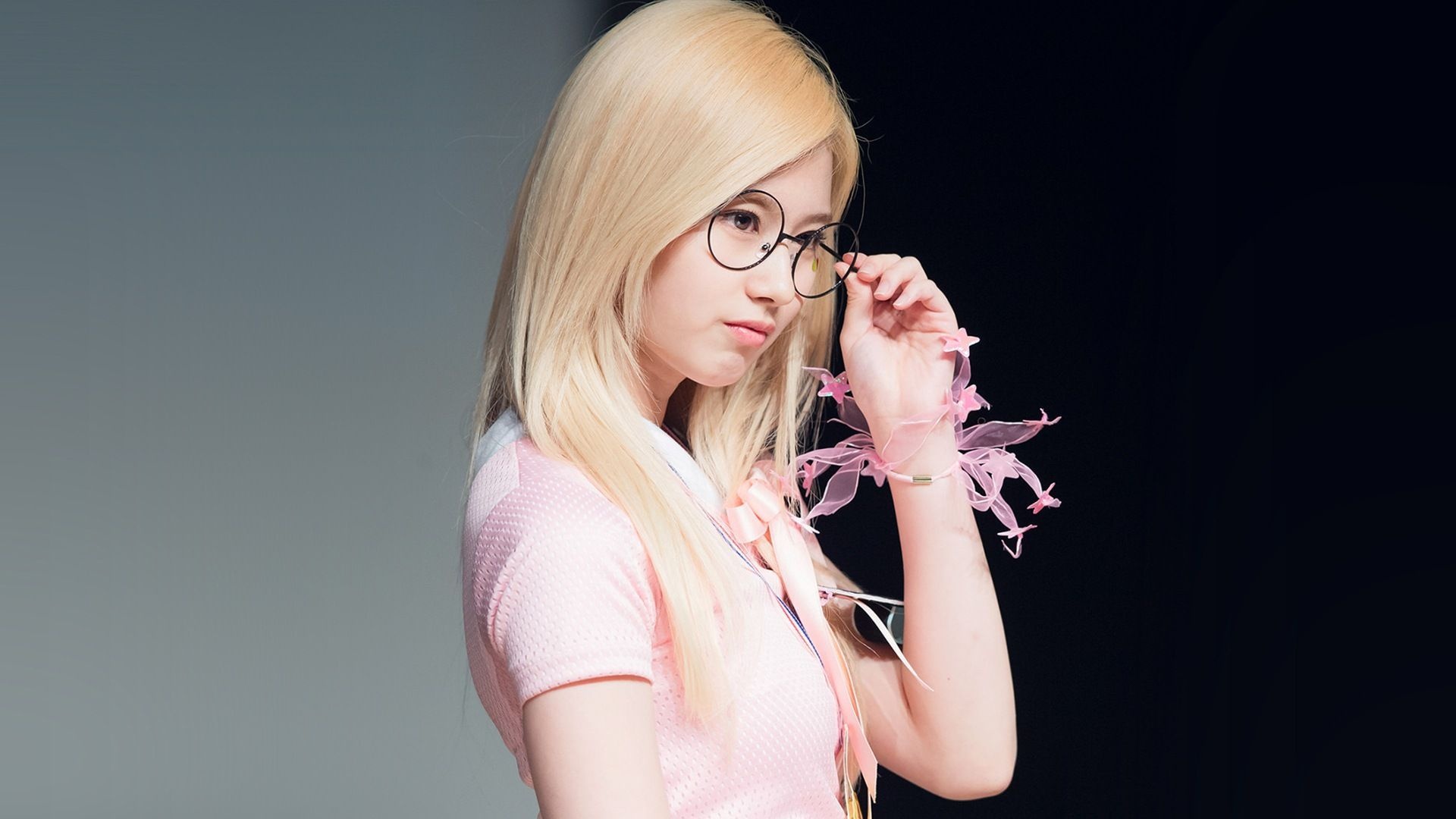 Sana (TWICE), Cute glasses, Blonde Kpop idol, HD wallpapers, 1920x1080 Full HD Desktop