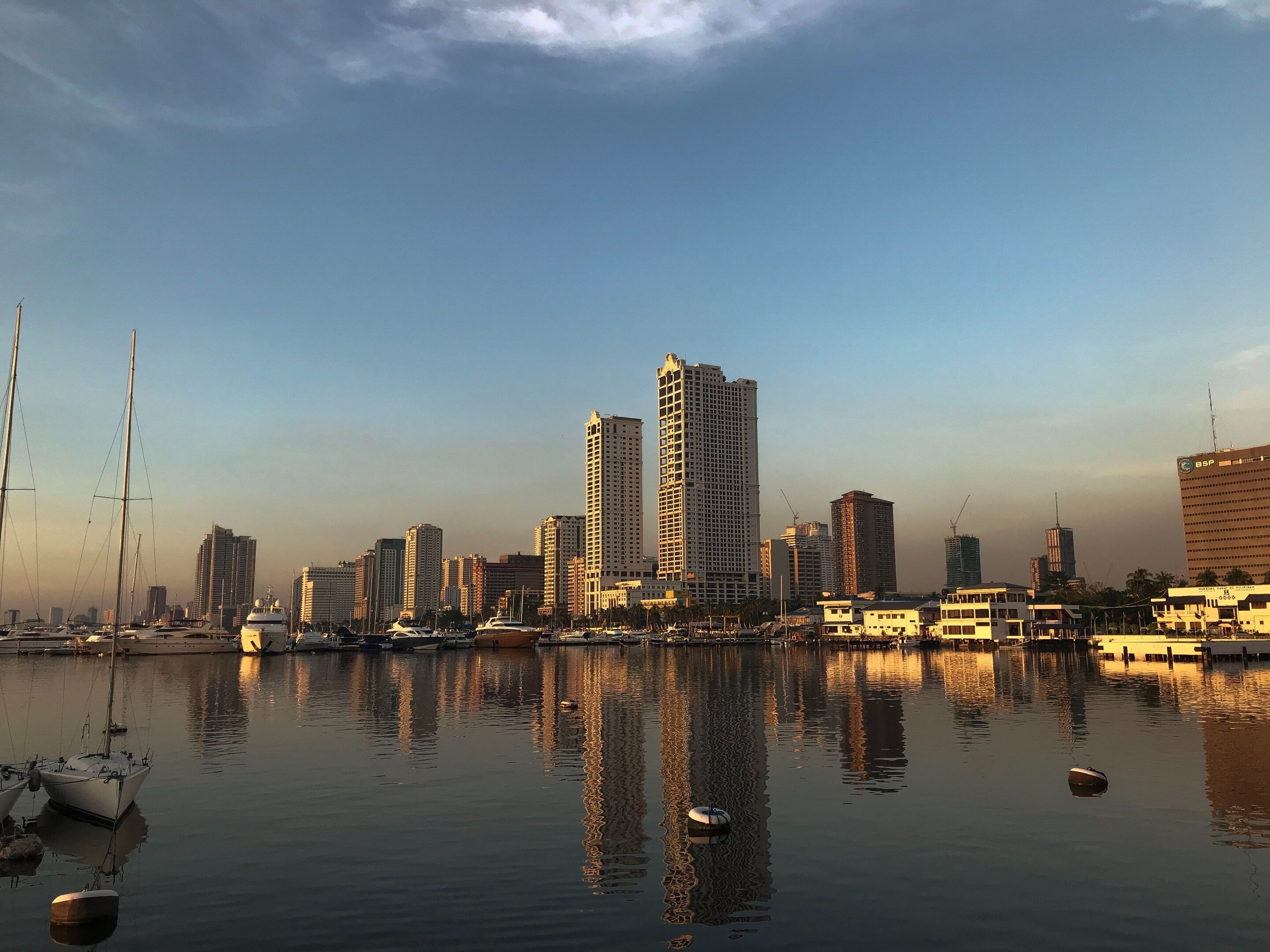 Manila Skyline, Coastal city sinking, Climate change impact, Rising sea levels, 2880x2160 HD Desktop