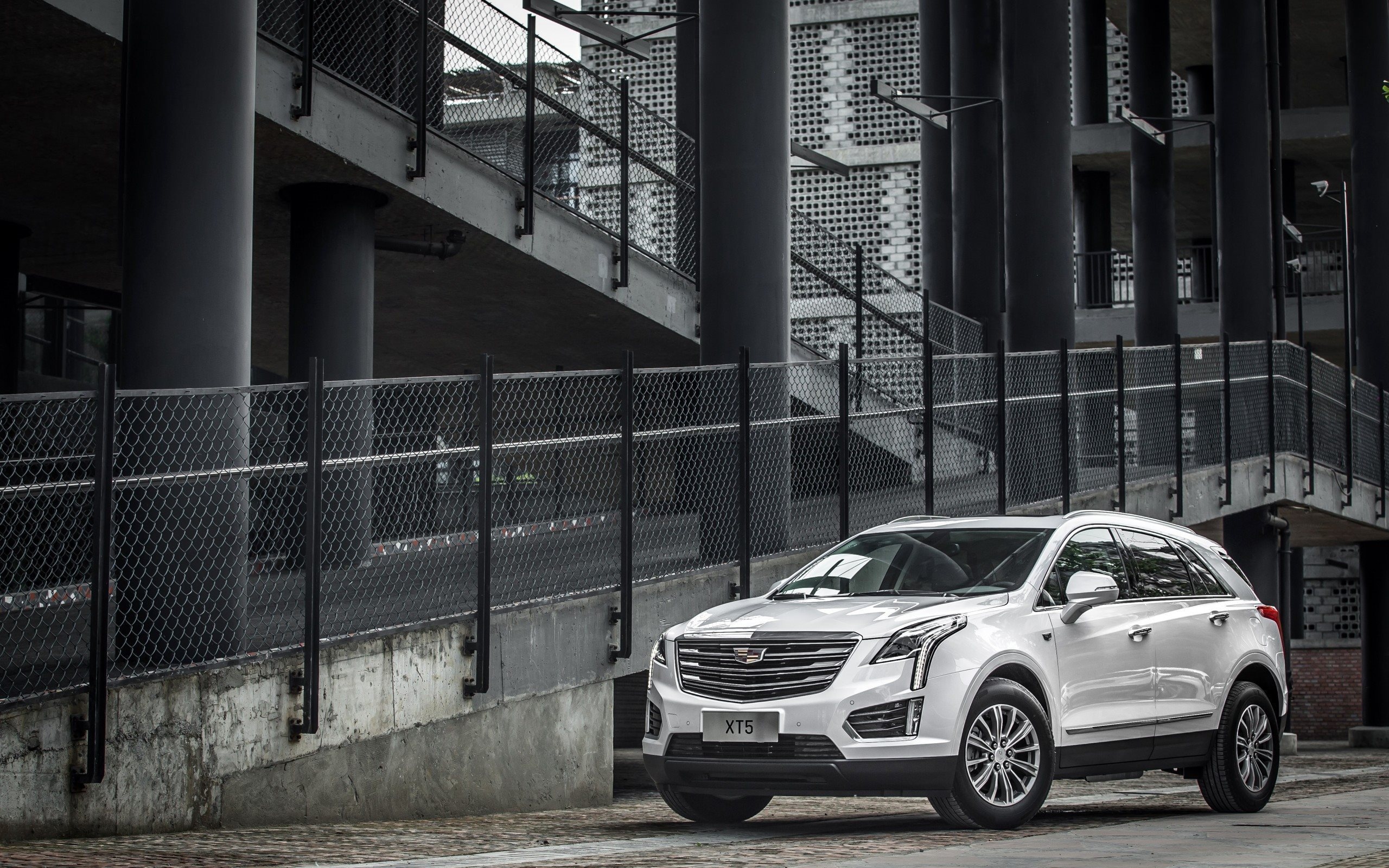 Cadillac XT5, White crossover, New cars, High quality, 2560x1600 HD Desktop