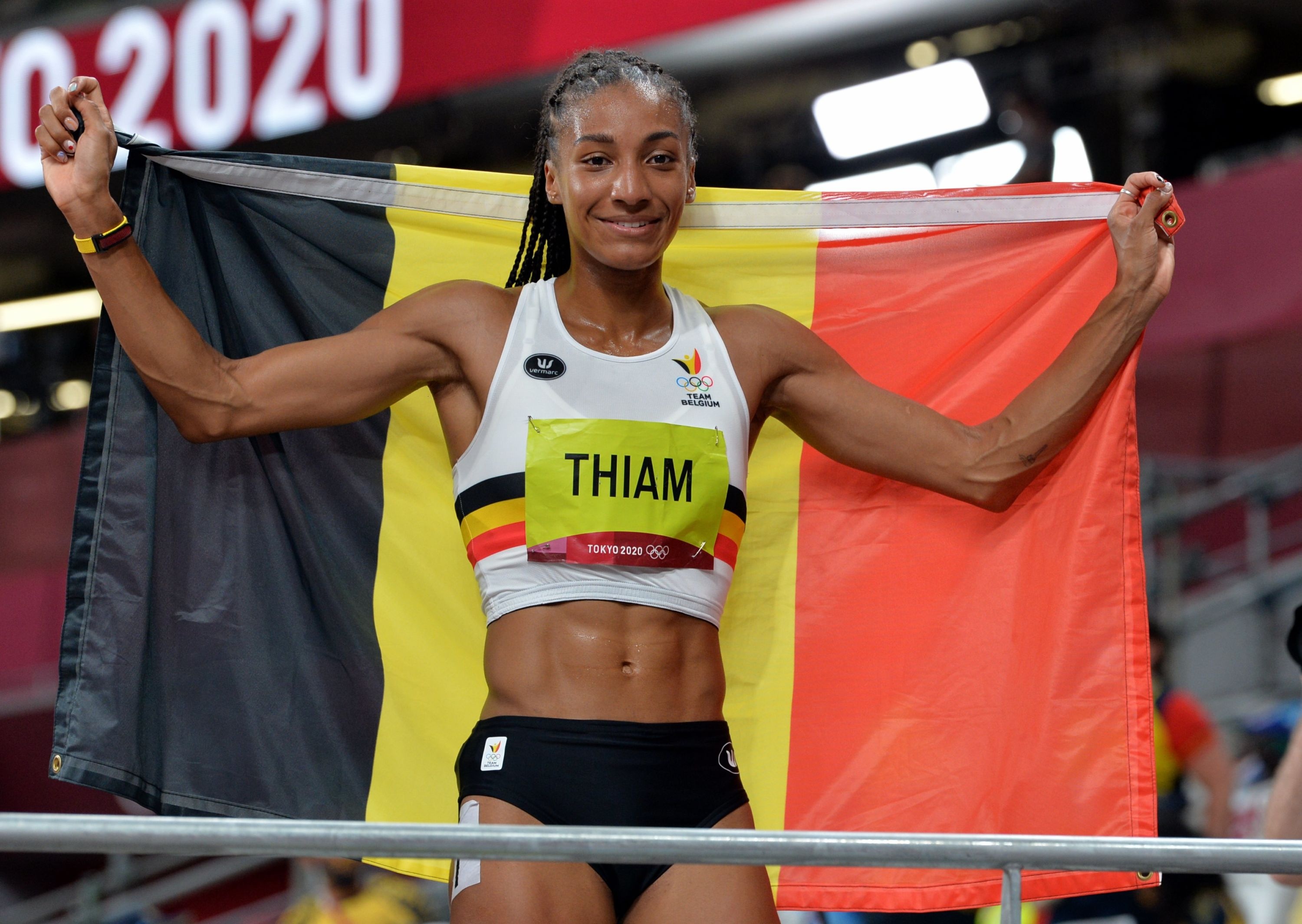 Nafissatou Thiam, Historic gold medal, Belgium's triumph, Celebratory moment, 3000x2130 HD Desktop