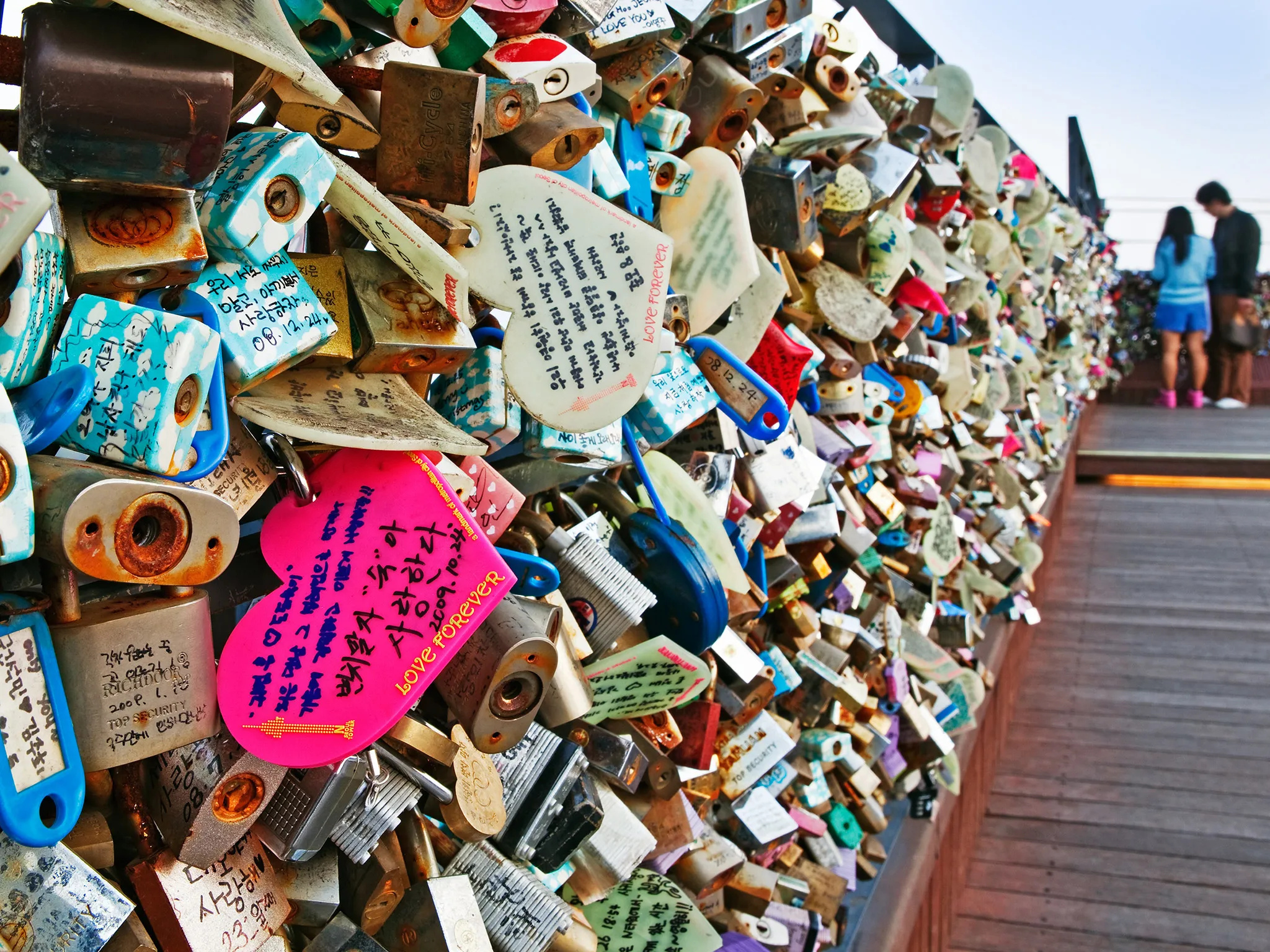 Lover's Bridge, Paris, Love locks preservation, Pont des Arts, 2050x1540 HD Desktop