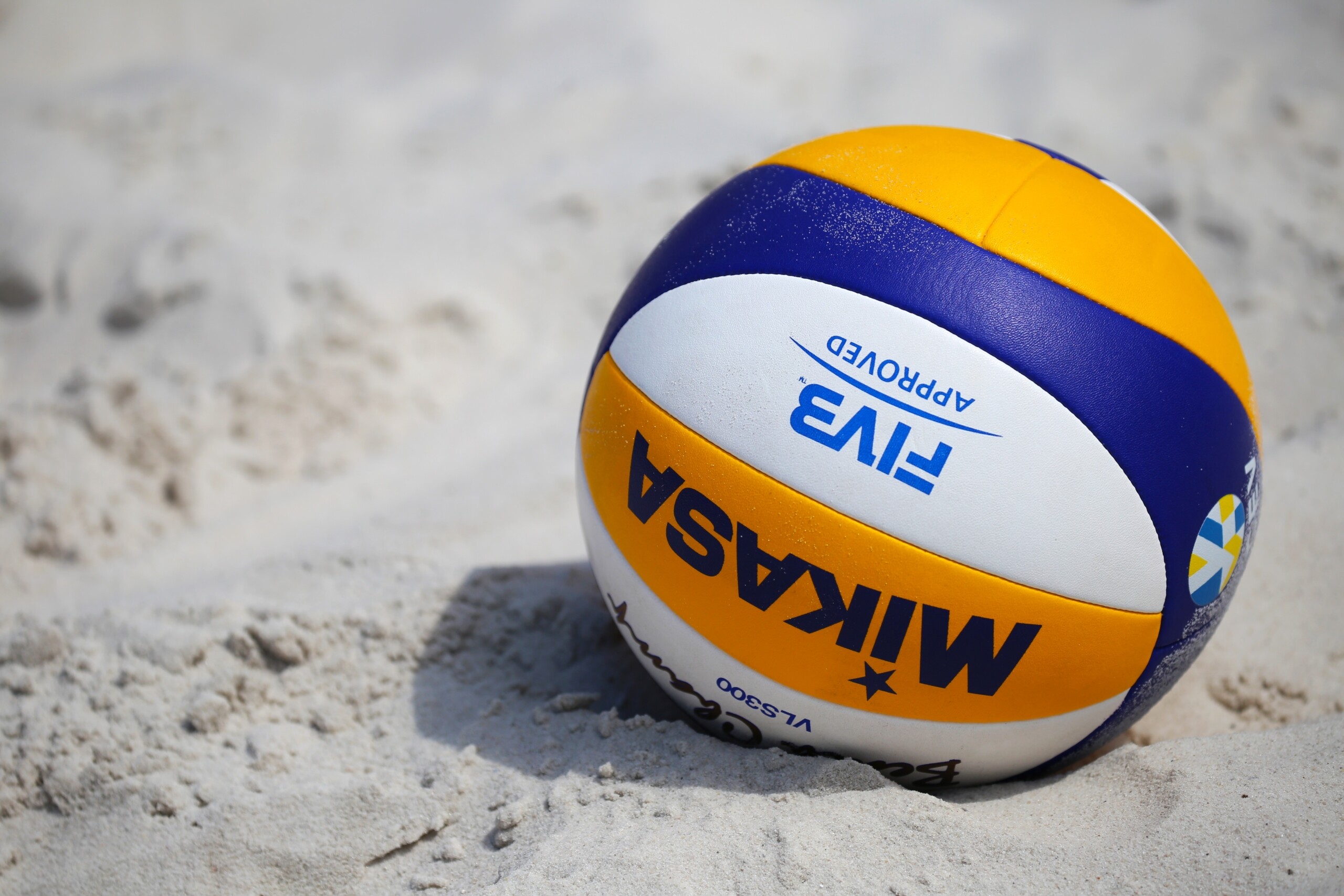 Beachvolleyball, Sunny days, Sandy courts, Ocean vibes, 2560x1710 HD Desktop