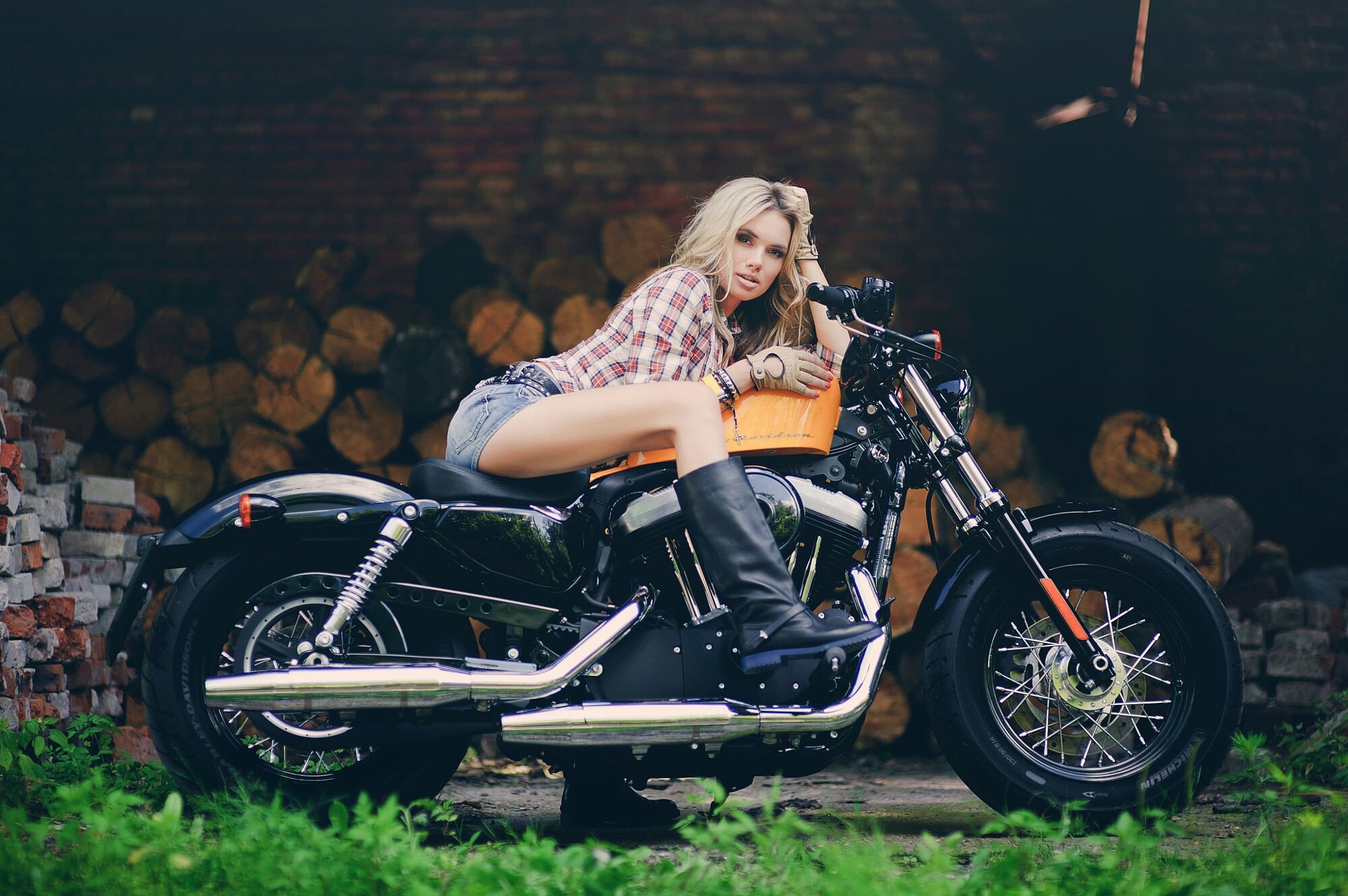 Girls and Motorcycles: Harley-Davidson, Fuel tank, Seat and suspension modifications, A female biker. 2000x1340 HD Wallpaper.